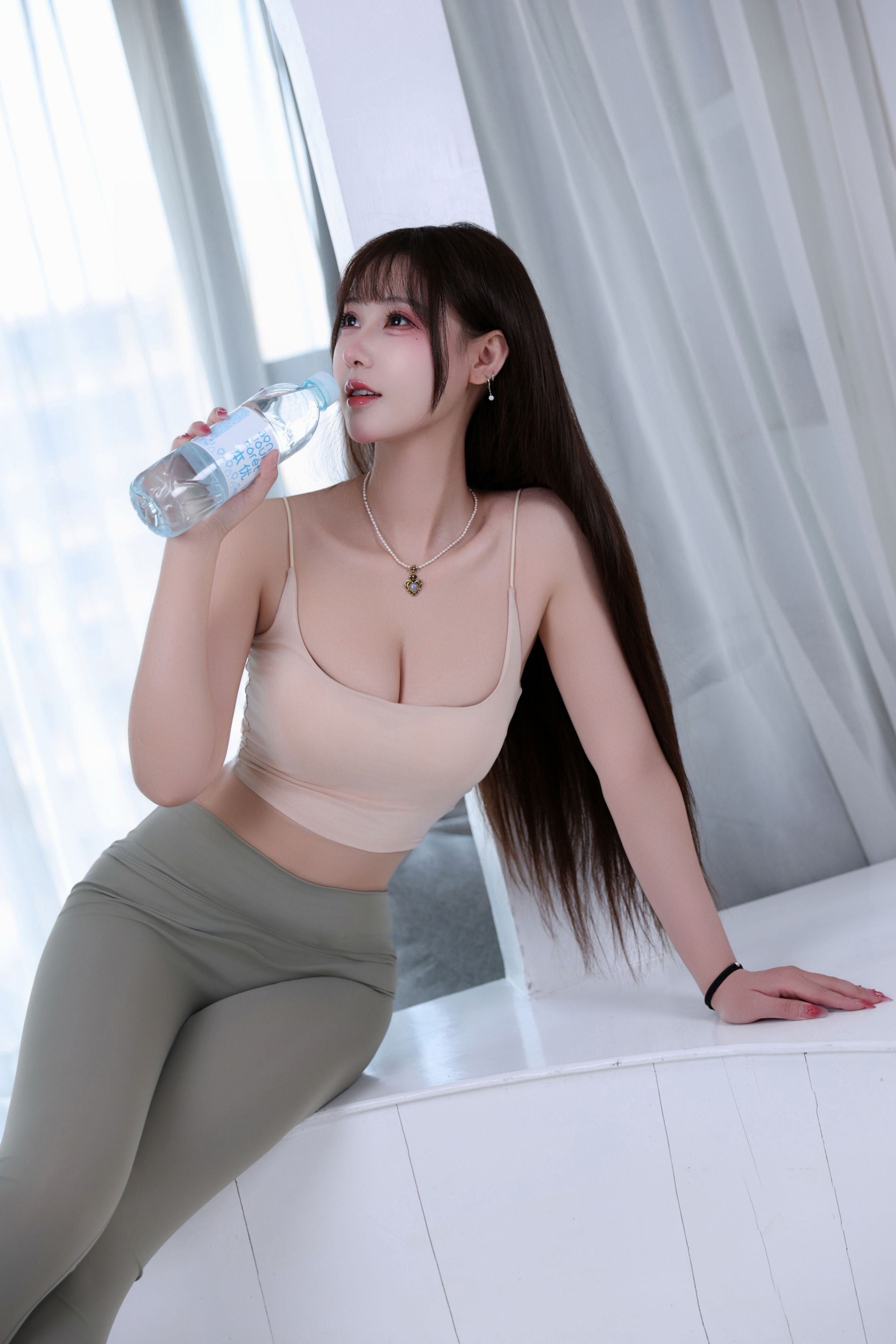 羽生三未 - 瑜伽姐姐 42P1V
