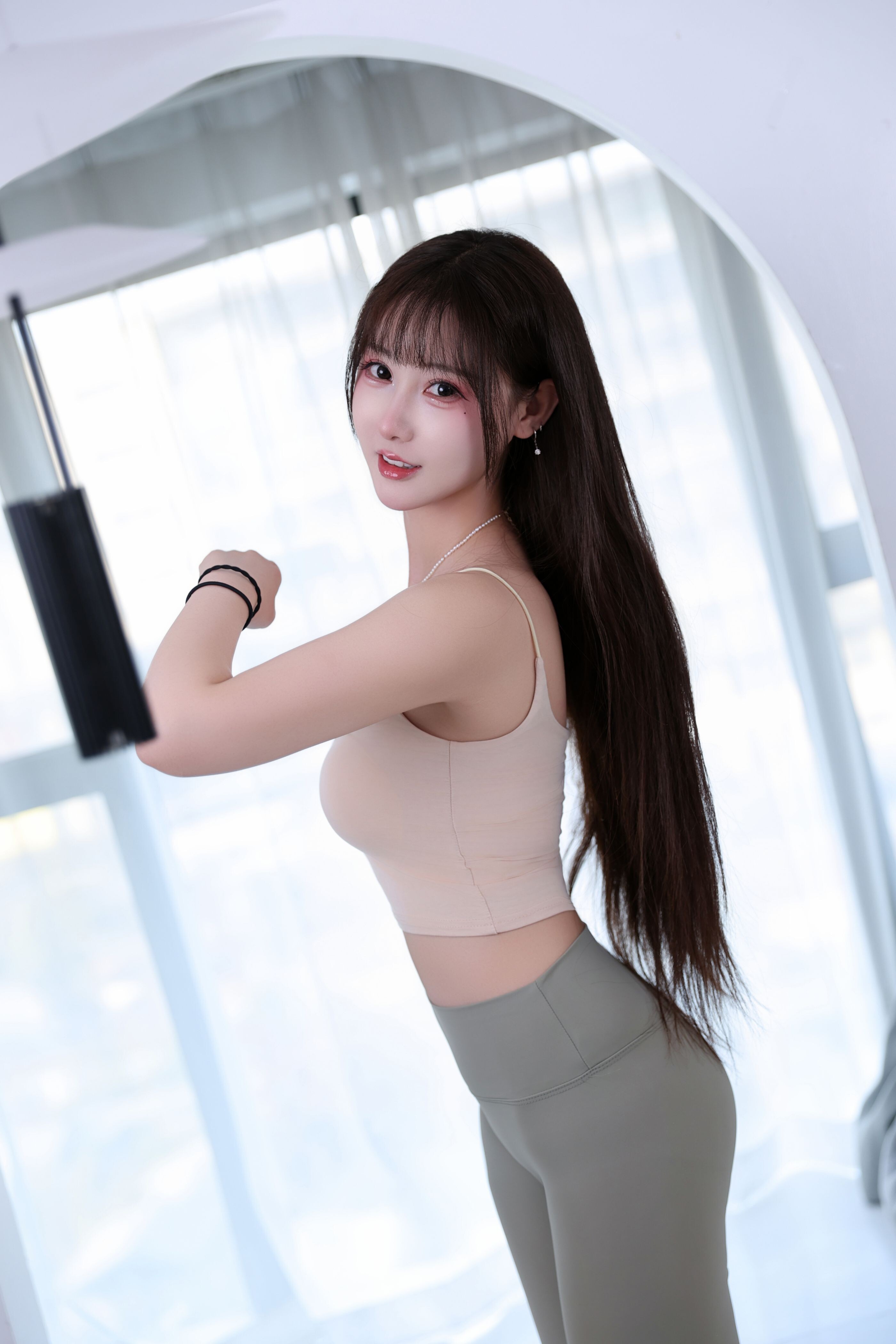 羽生三未 - 瑜伽姐姐 42P1V