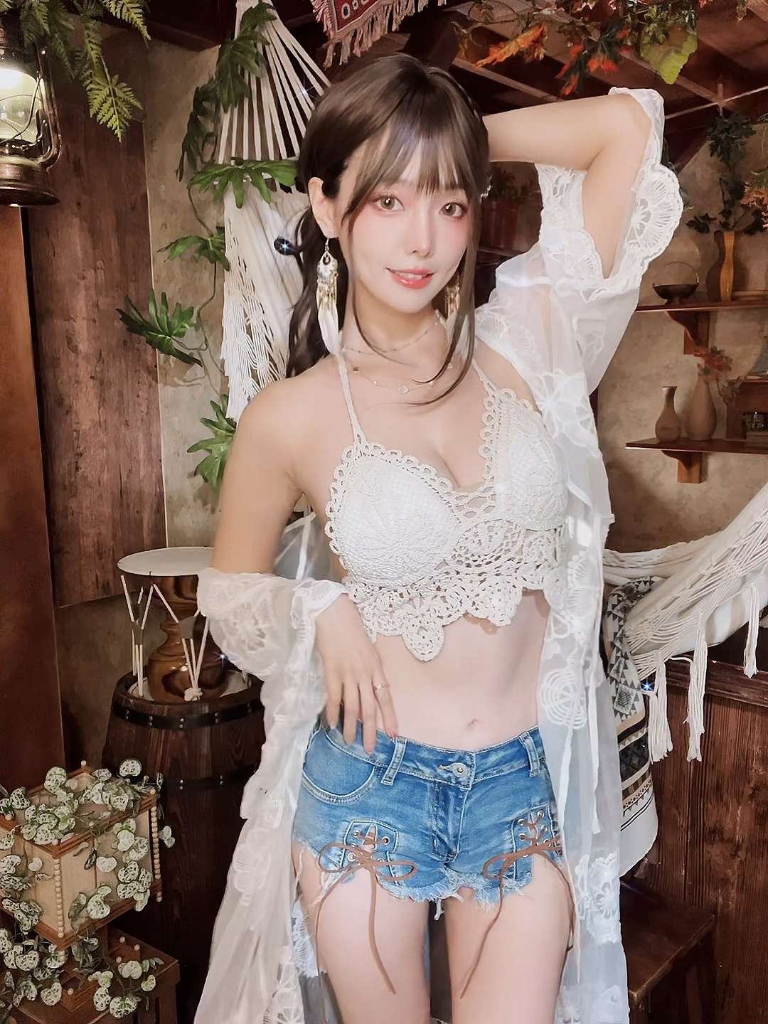 ElyEE子 - Secret Treehouse Escape 31P