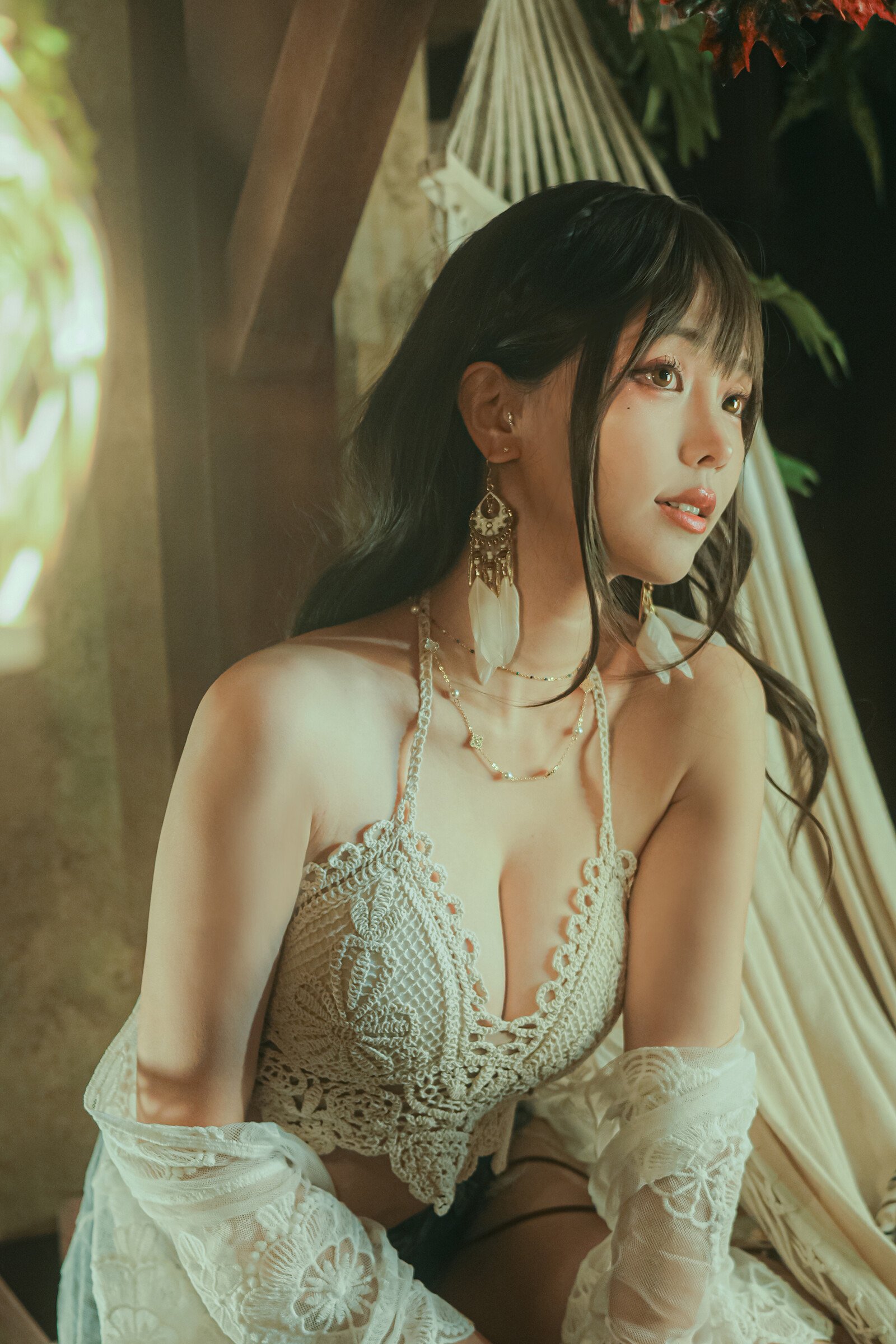 ElyEE子 - Secret Treehouse Escape 31P