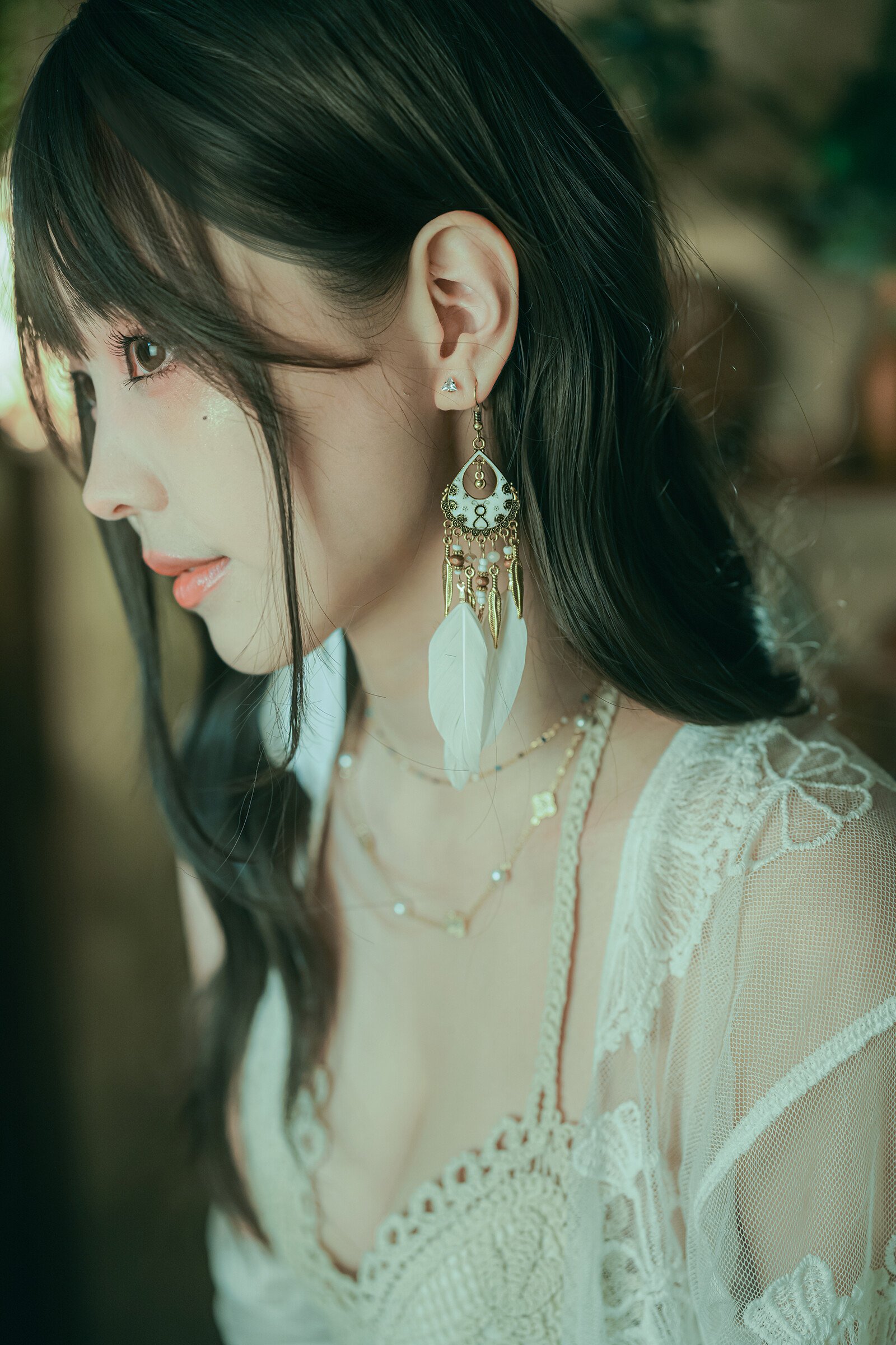 ElyEE子 - Secret Treehouse Escape 31P
