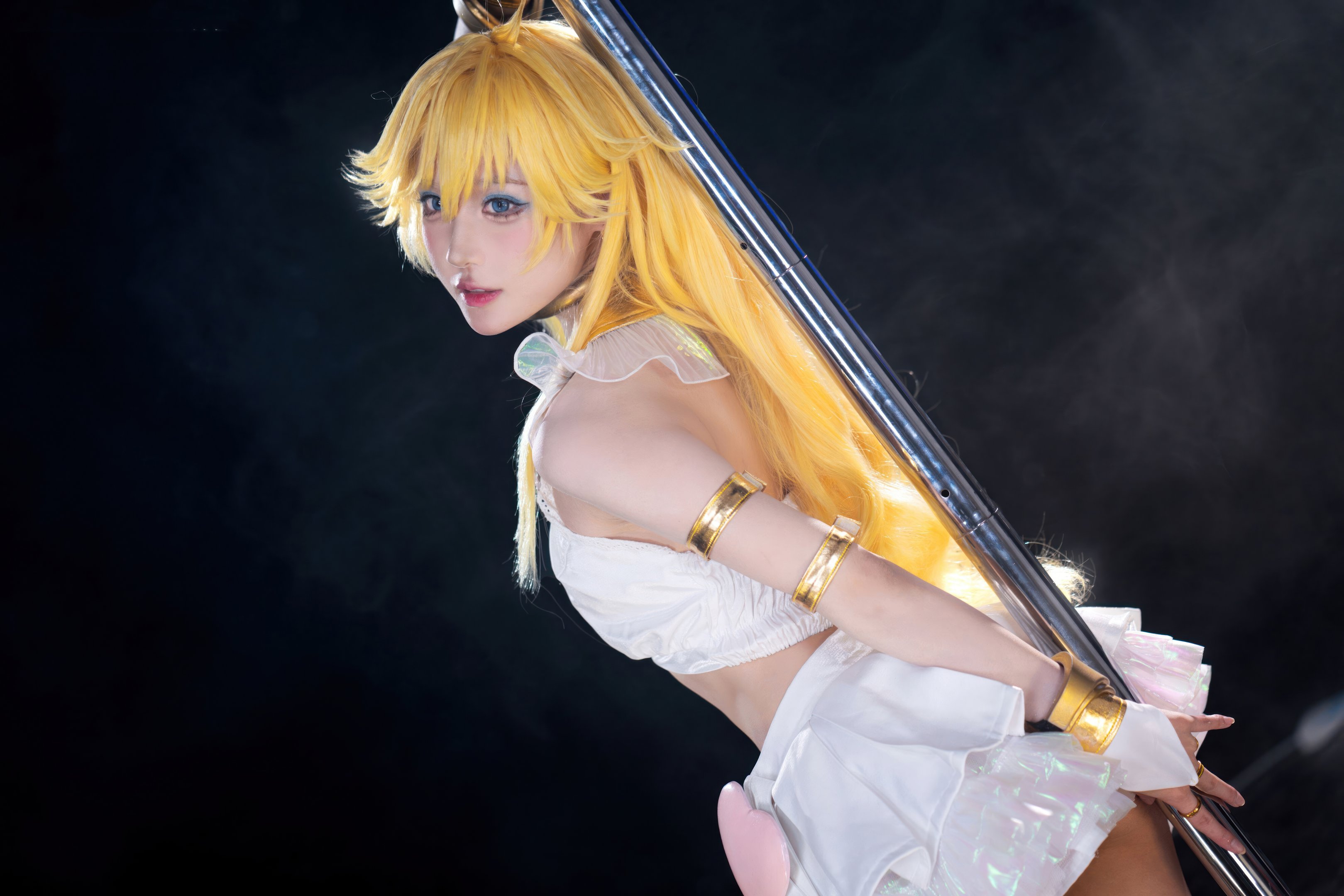 Abao is also a Rabbit Mother & Sū Sū Sū Sofia - Suspender Stockings Angel