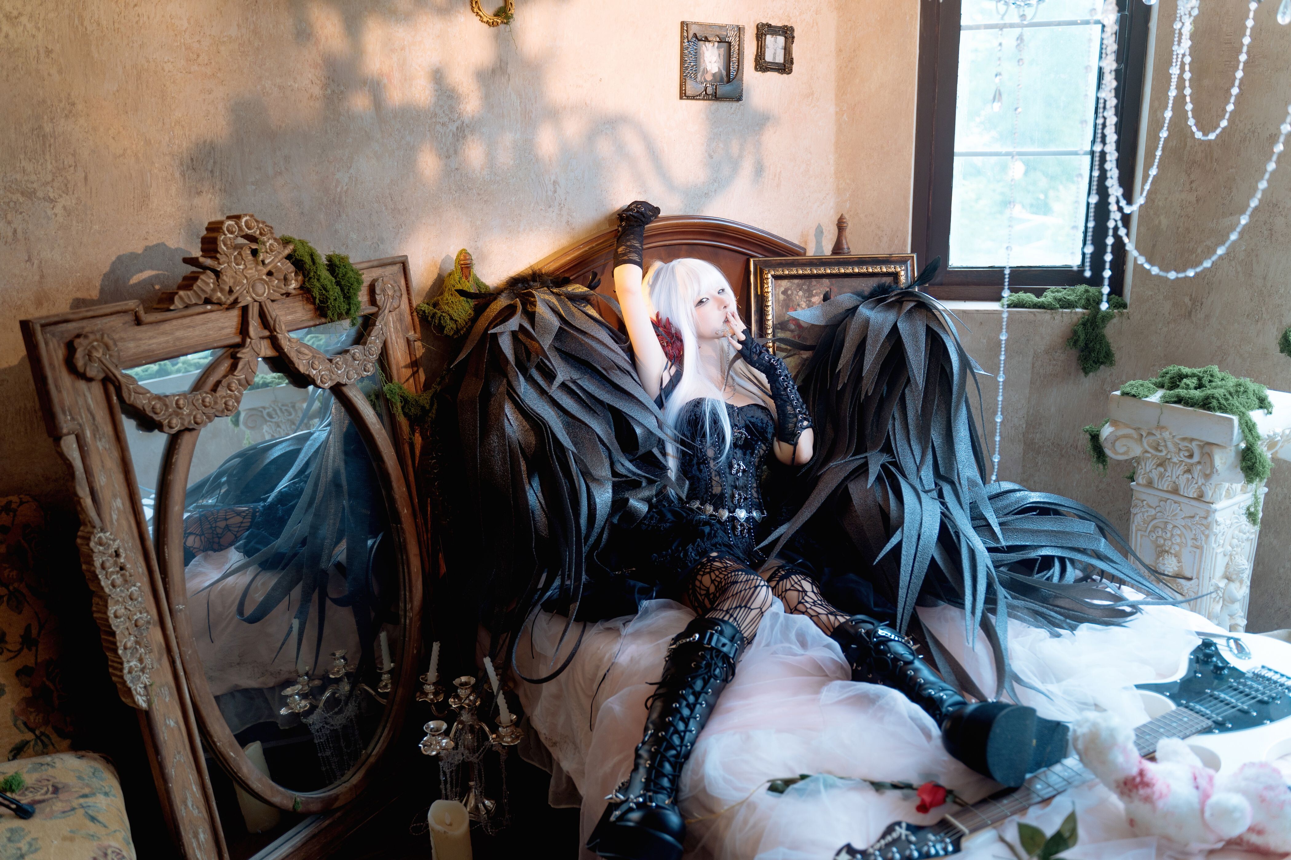 Stupid Bubbles - Black Swan