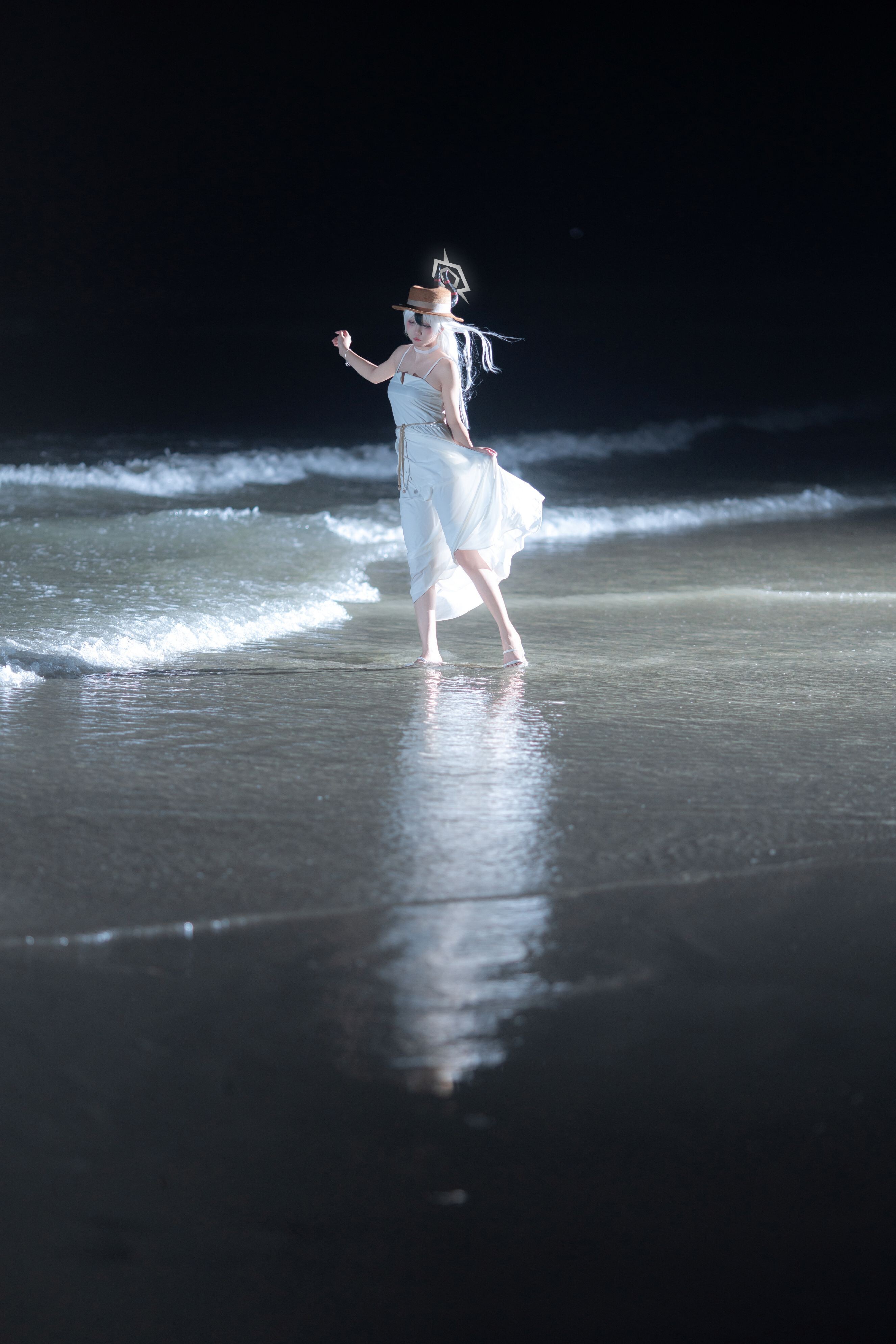 Zhi Yue Etsuko - Kayoko váy trắng