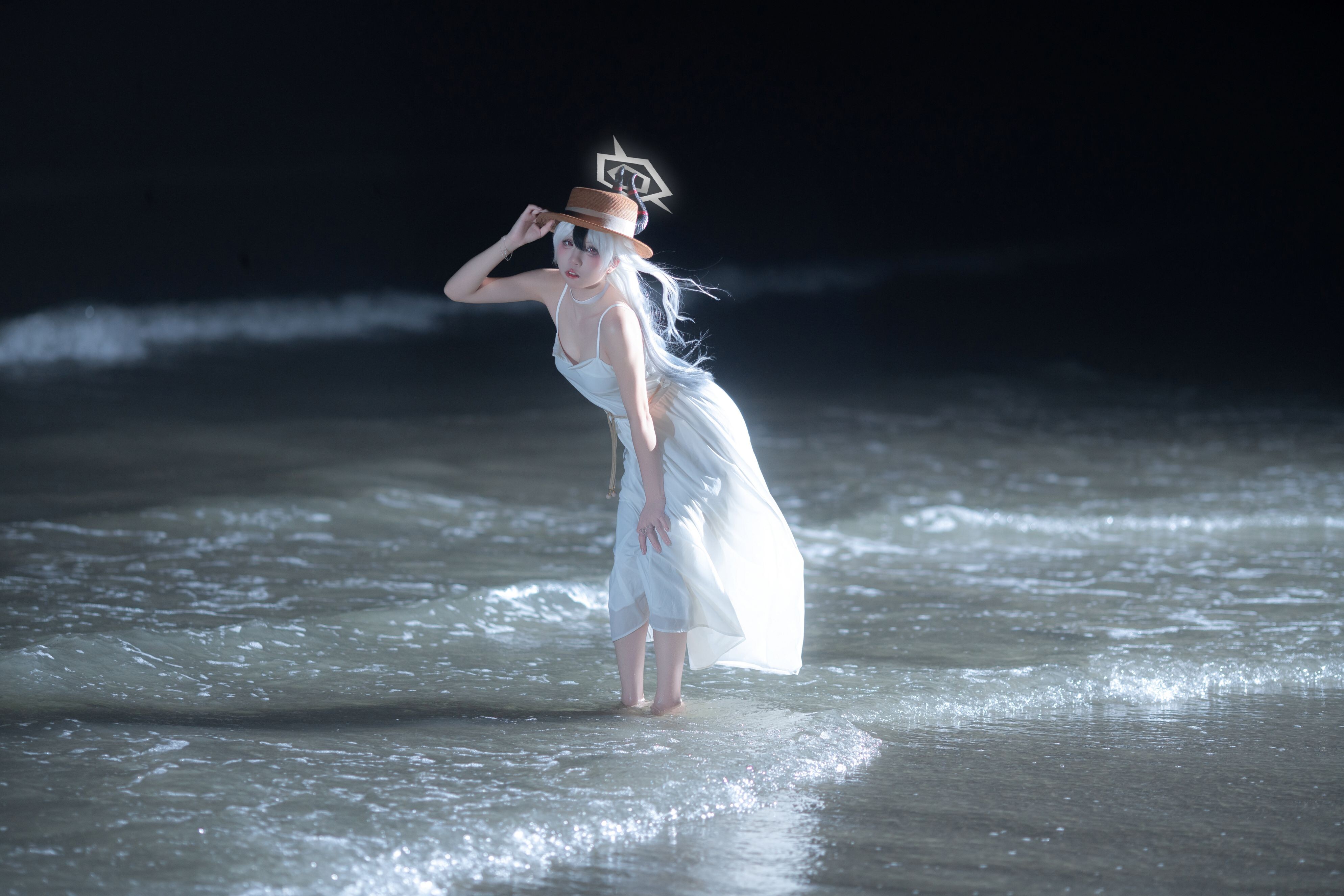 Zhi Yue Etsuko - Kayoko váy trắng