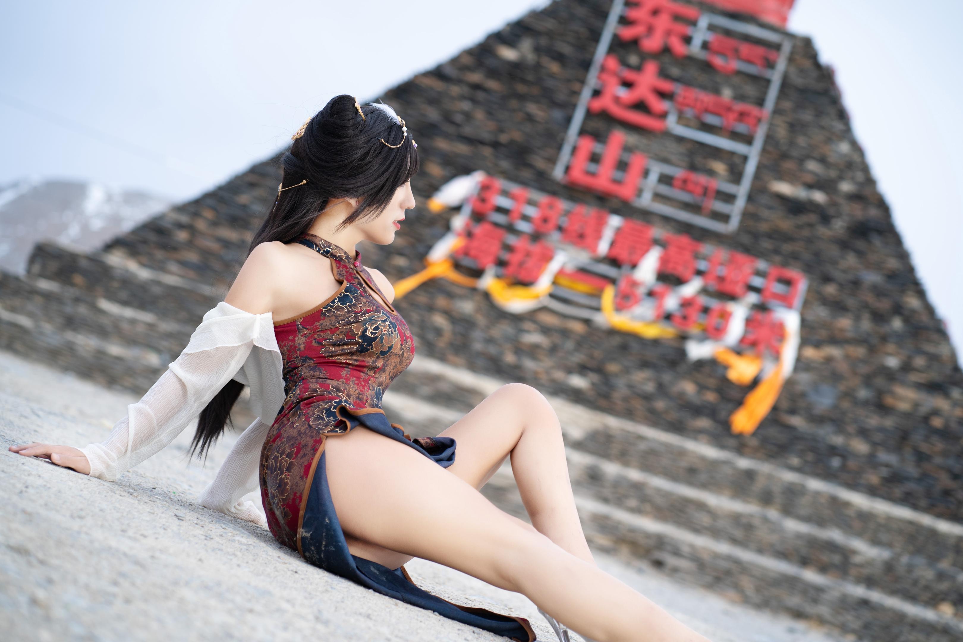Bà mẹ nuôi chuyên nghiệp Tam Thủy Tử - Bikini Đại Phượng