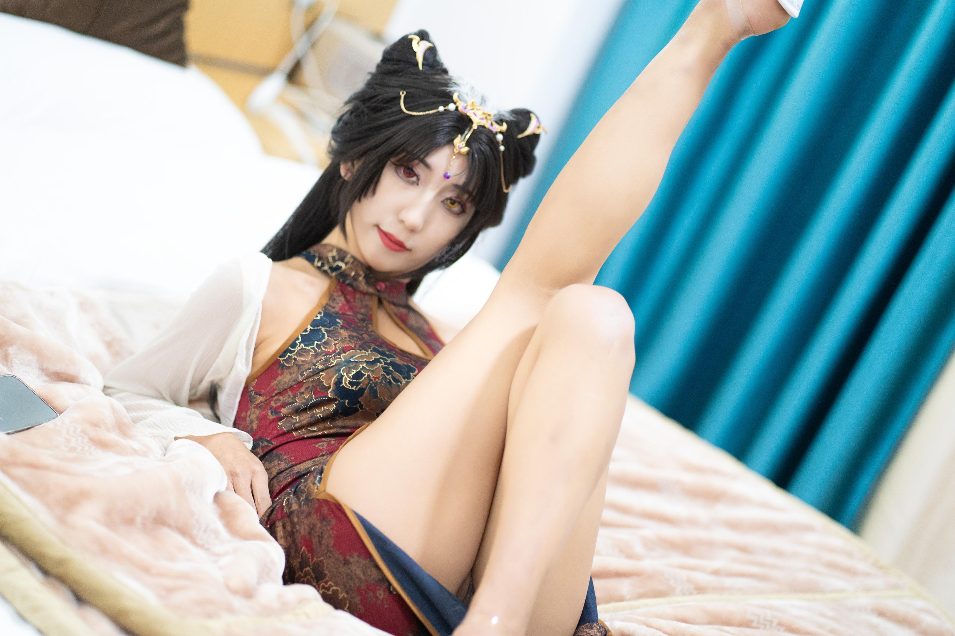 Bà mẹ nuôi chuyên nghiệp Tam Thủy Tử - Bikini Đại Phượng