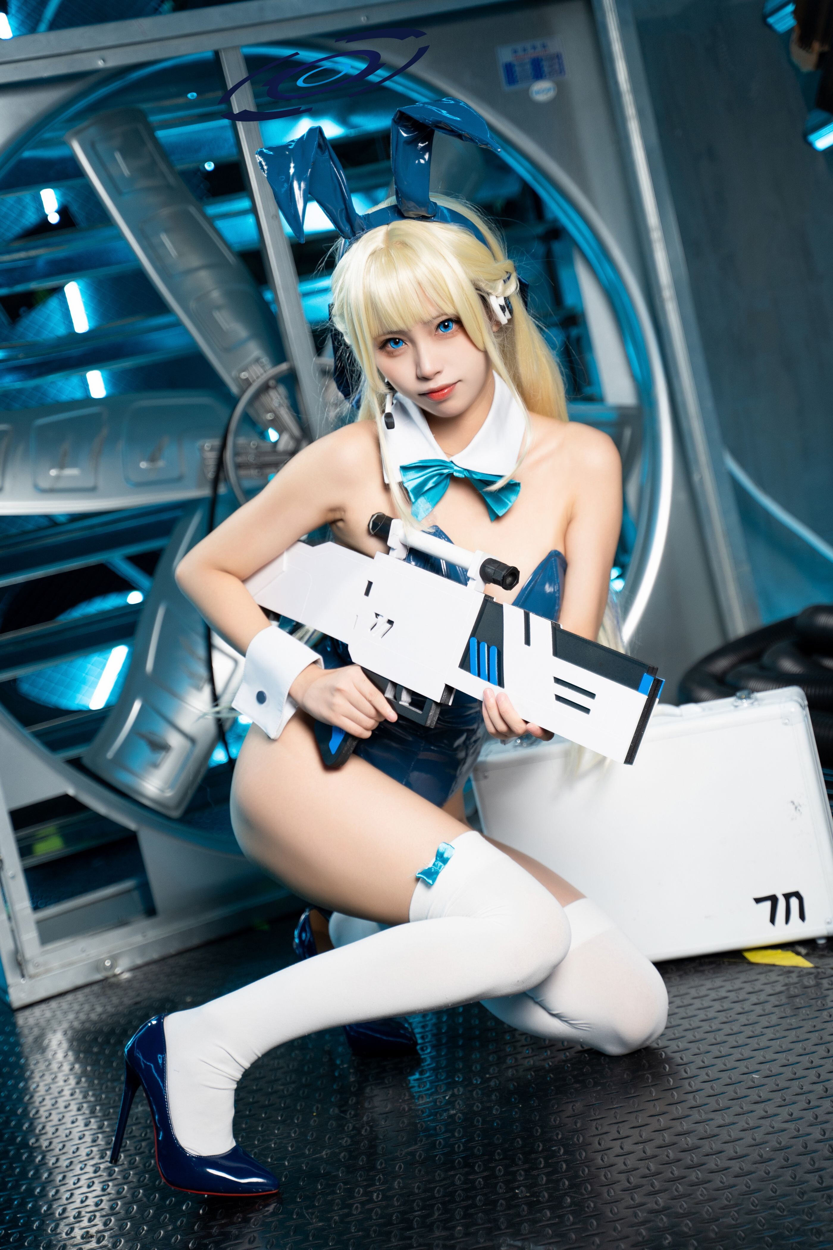Three Unmanned Types - Flying Bird Horse Time Rabbit Girl Battle Suit