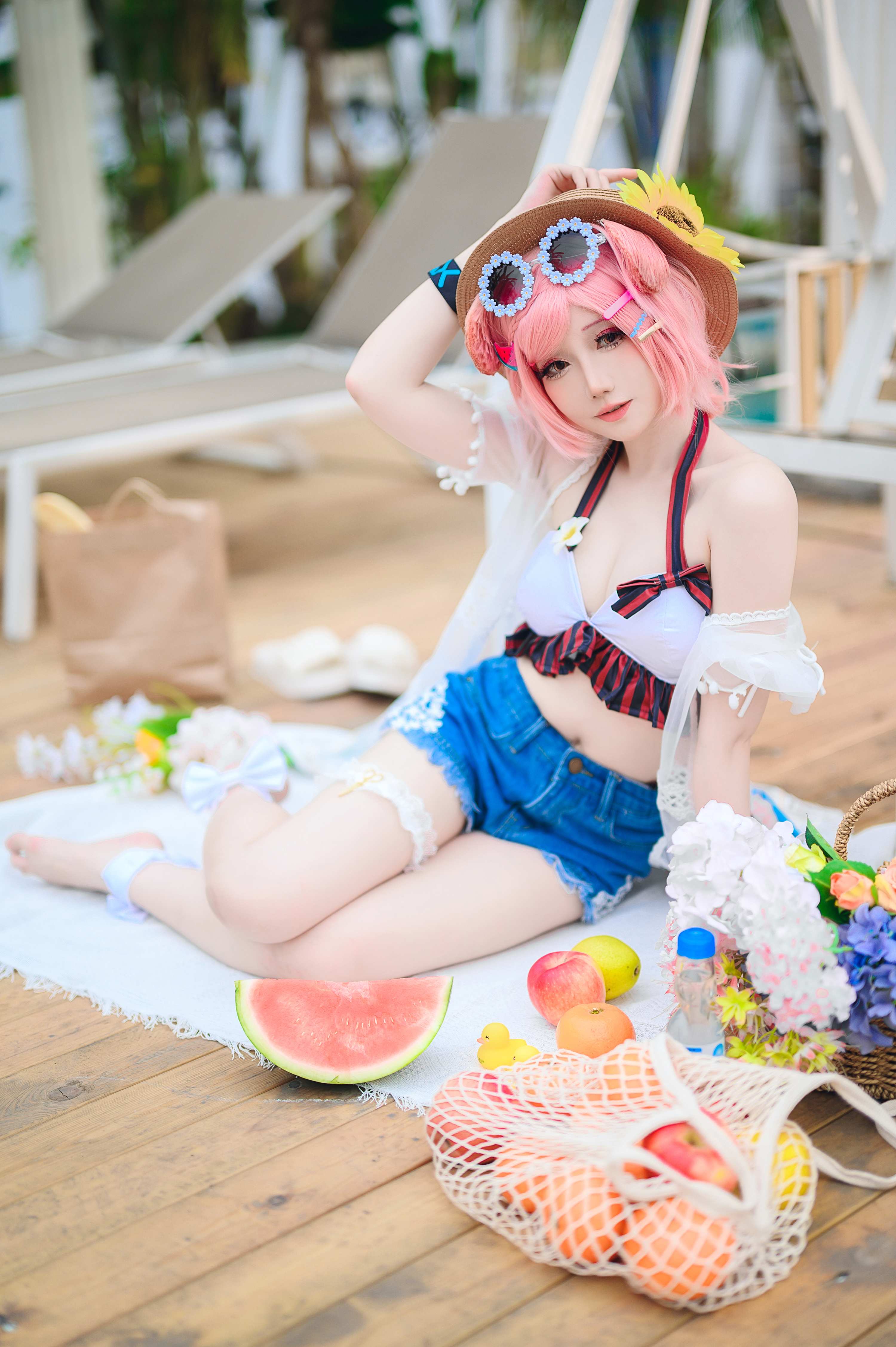 Smoked Charcoal -明日方舟  Clear Flash Swimsuit