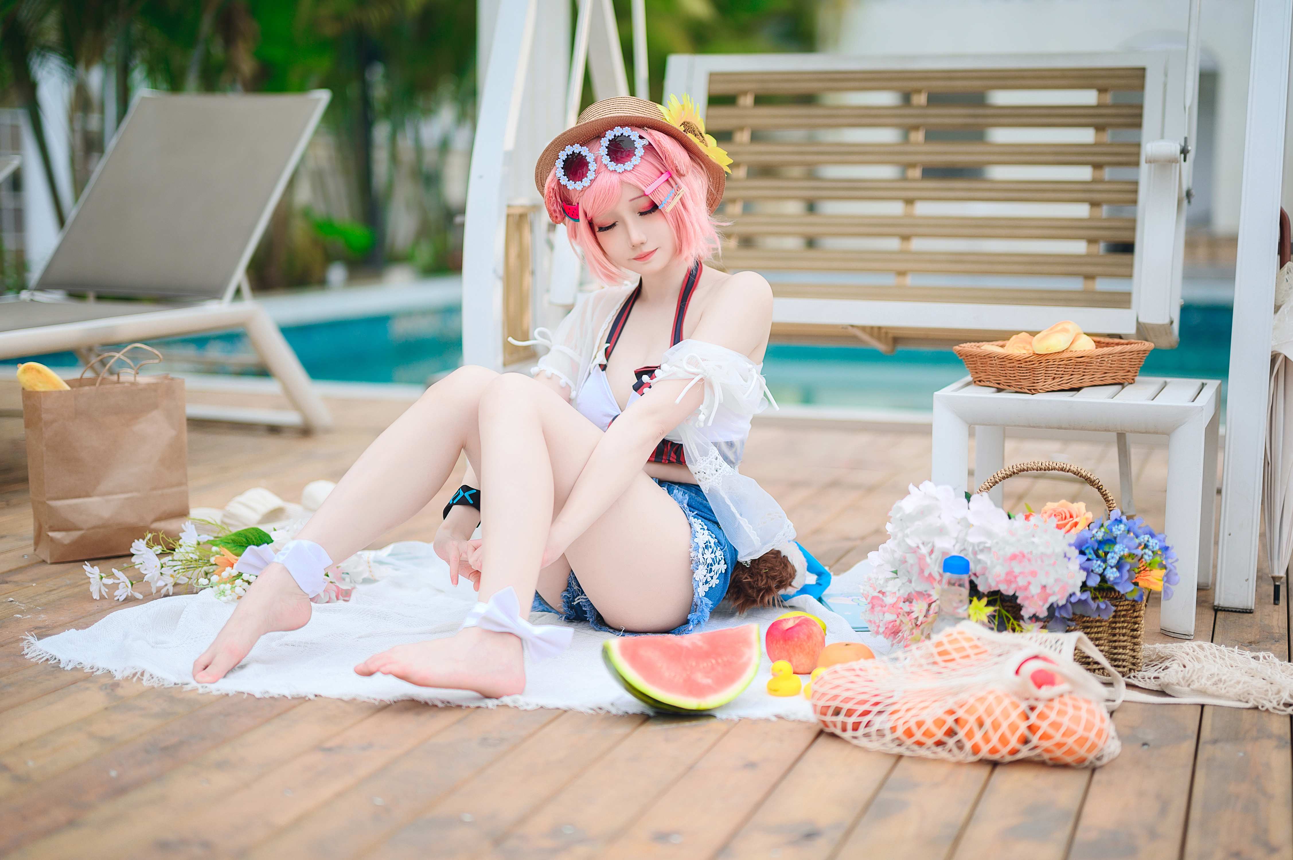 Smoked Charcoal -明日方舟  Clear Flash Swimsuit