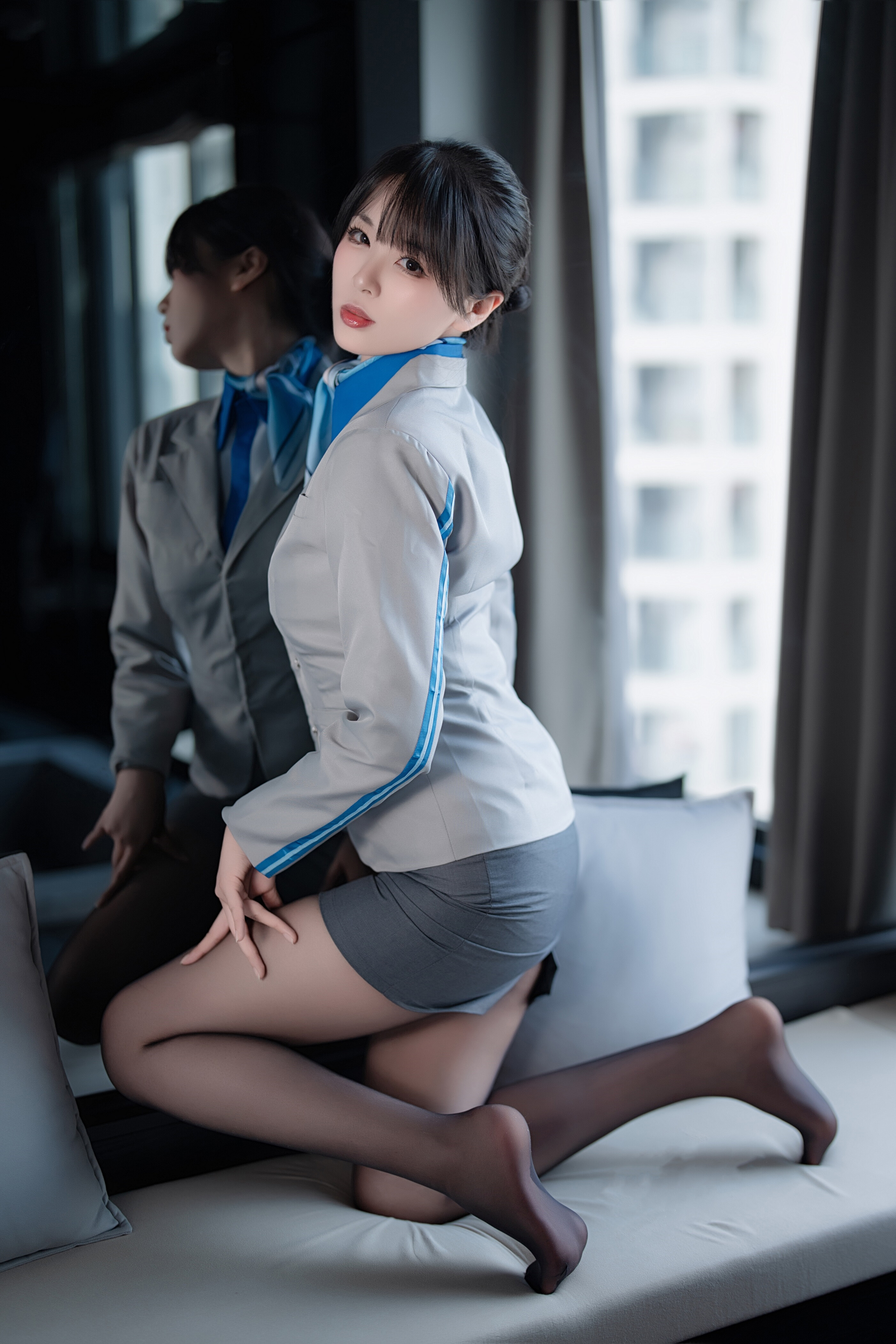 Xuan Xiao Senior Sister - Flight Attendant in Black Silk