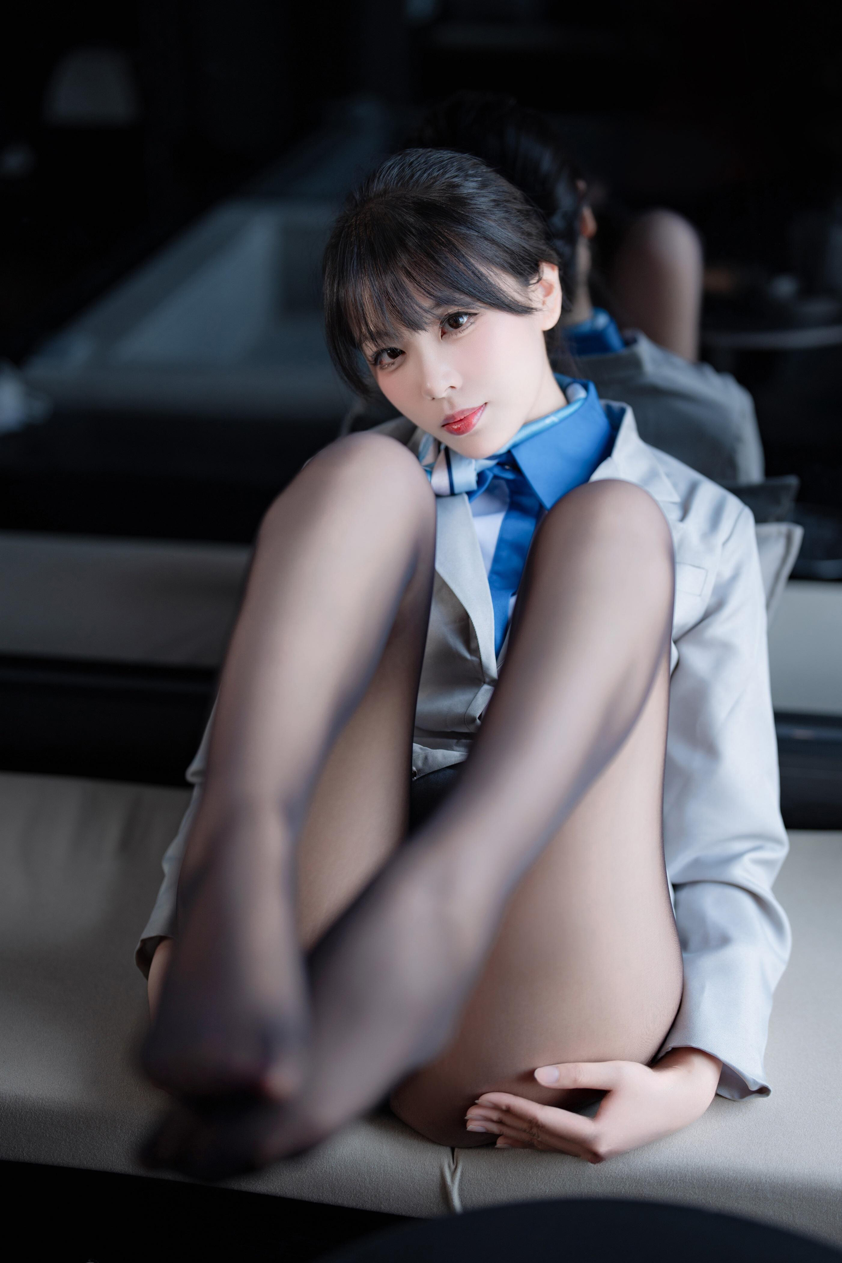 轩萧學姐 - Cô tiếp viên hàng không trong phòng kín, mặc tất đen