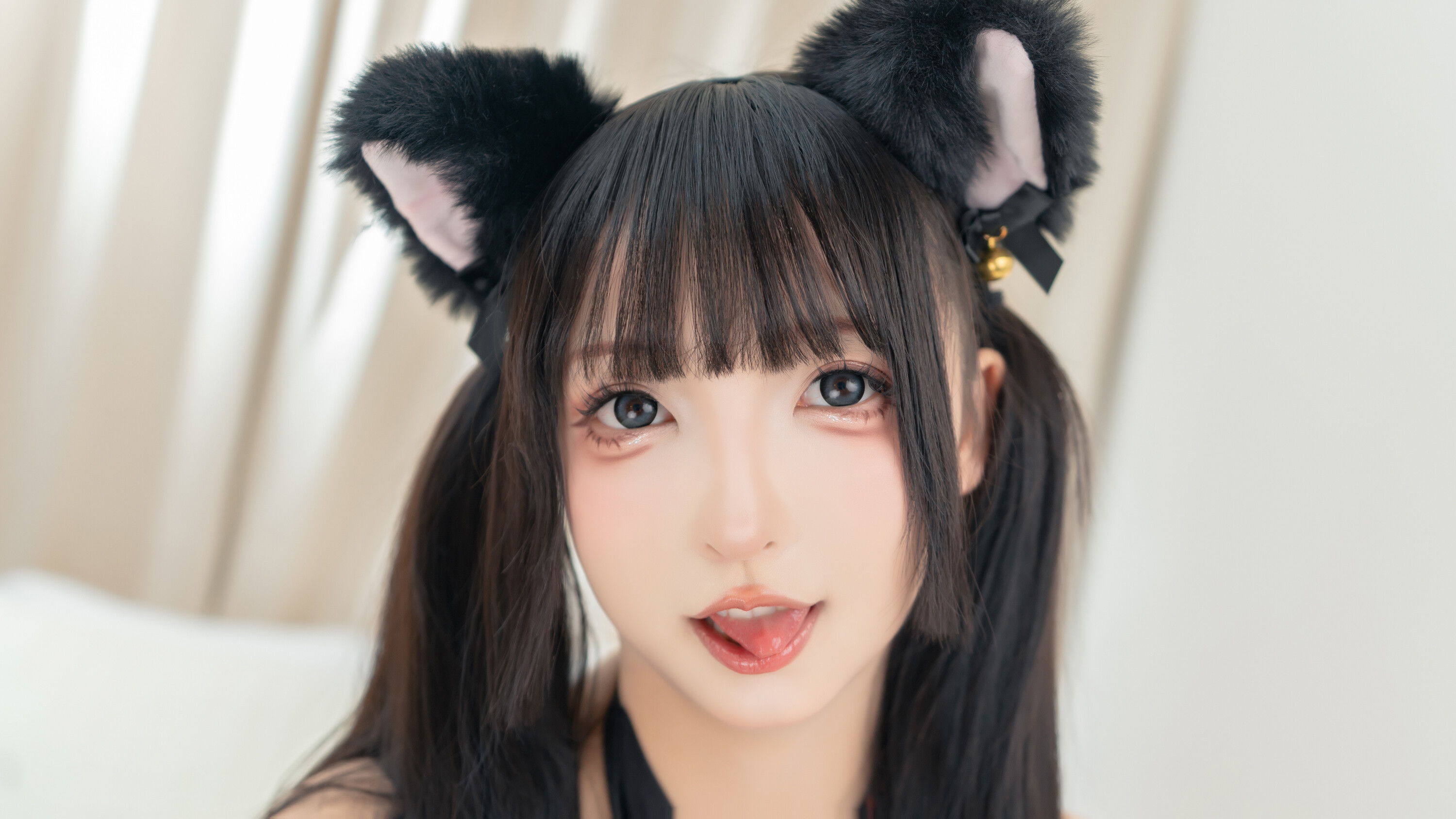 神楽坂真冬 - 黒猫誘惑 75P1V