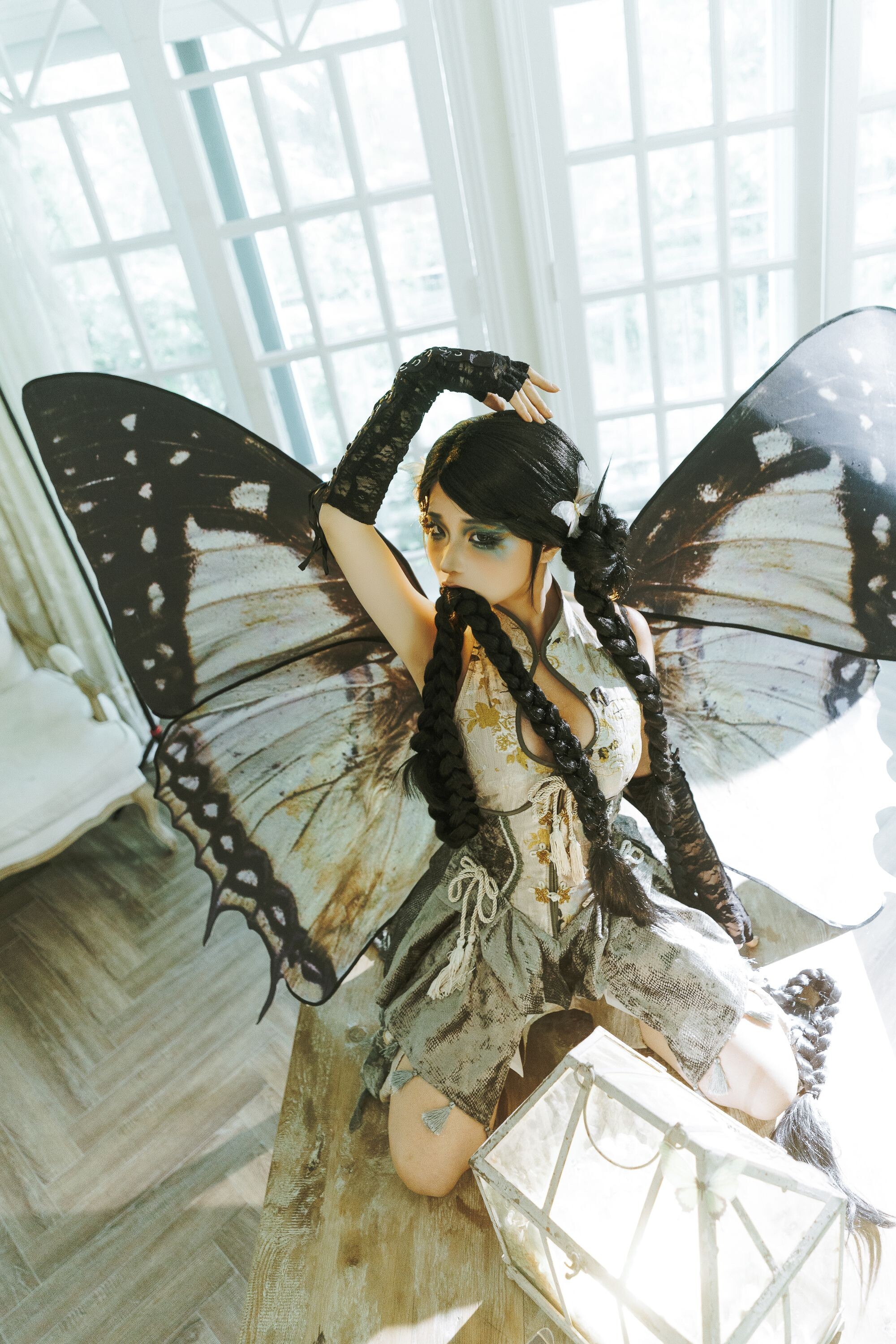 Stupid Foam Foam - Dry Leaf Butterfly