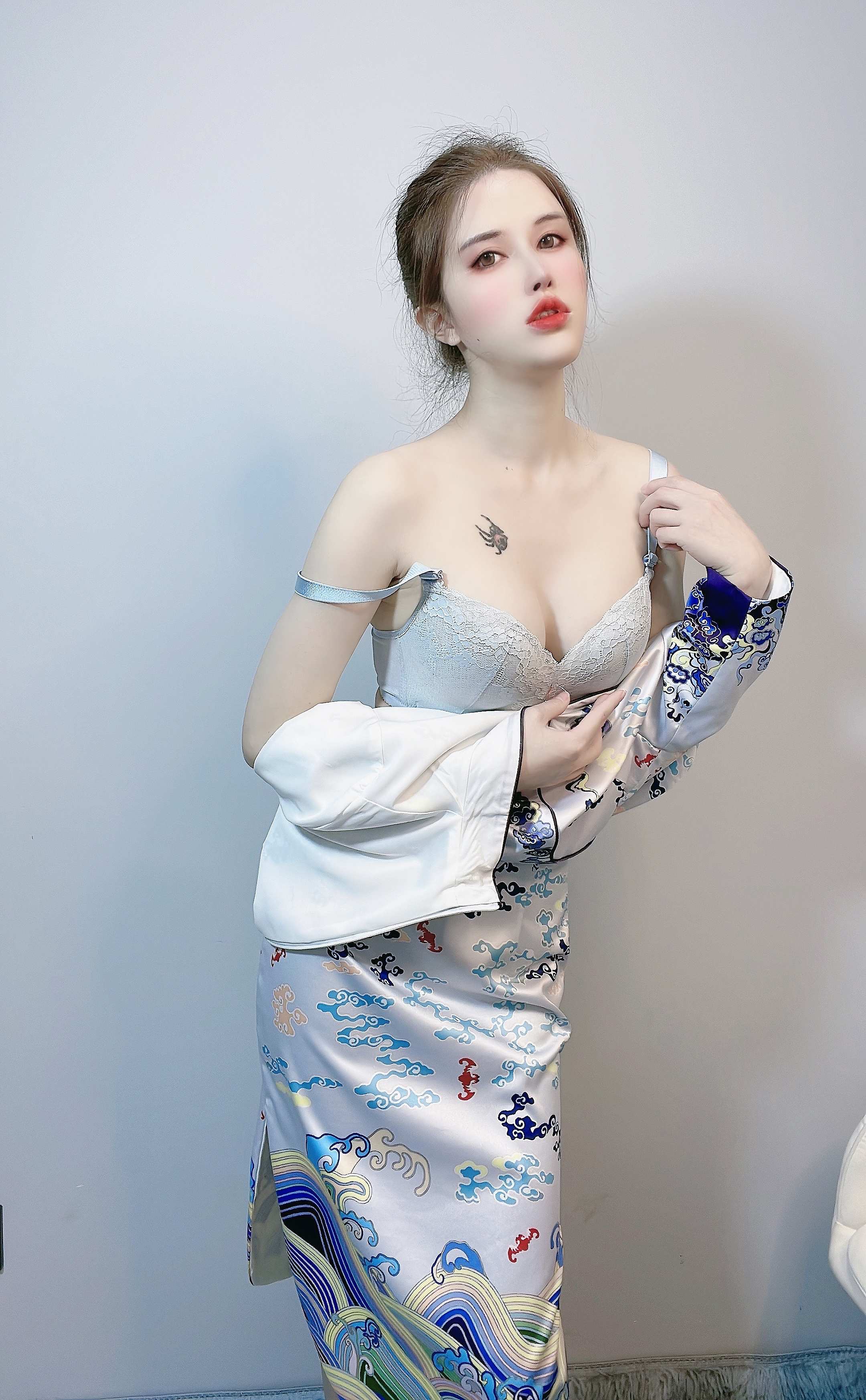 鹿八岁baby -  Trận đào tạo trên tàu điện ngầm