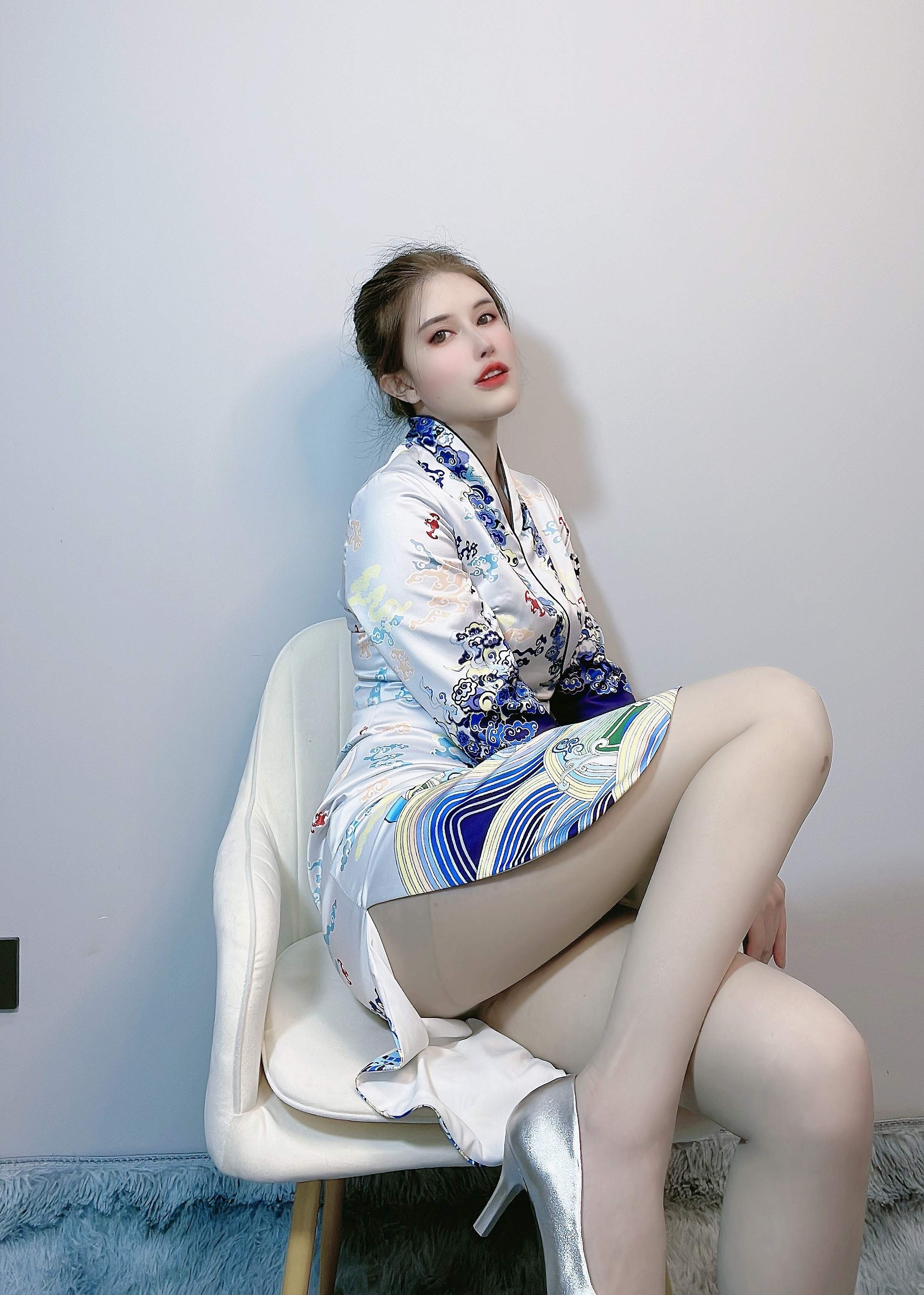 鹿八岁baby -  Trận đào tạo trên tàu điện ngầm