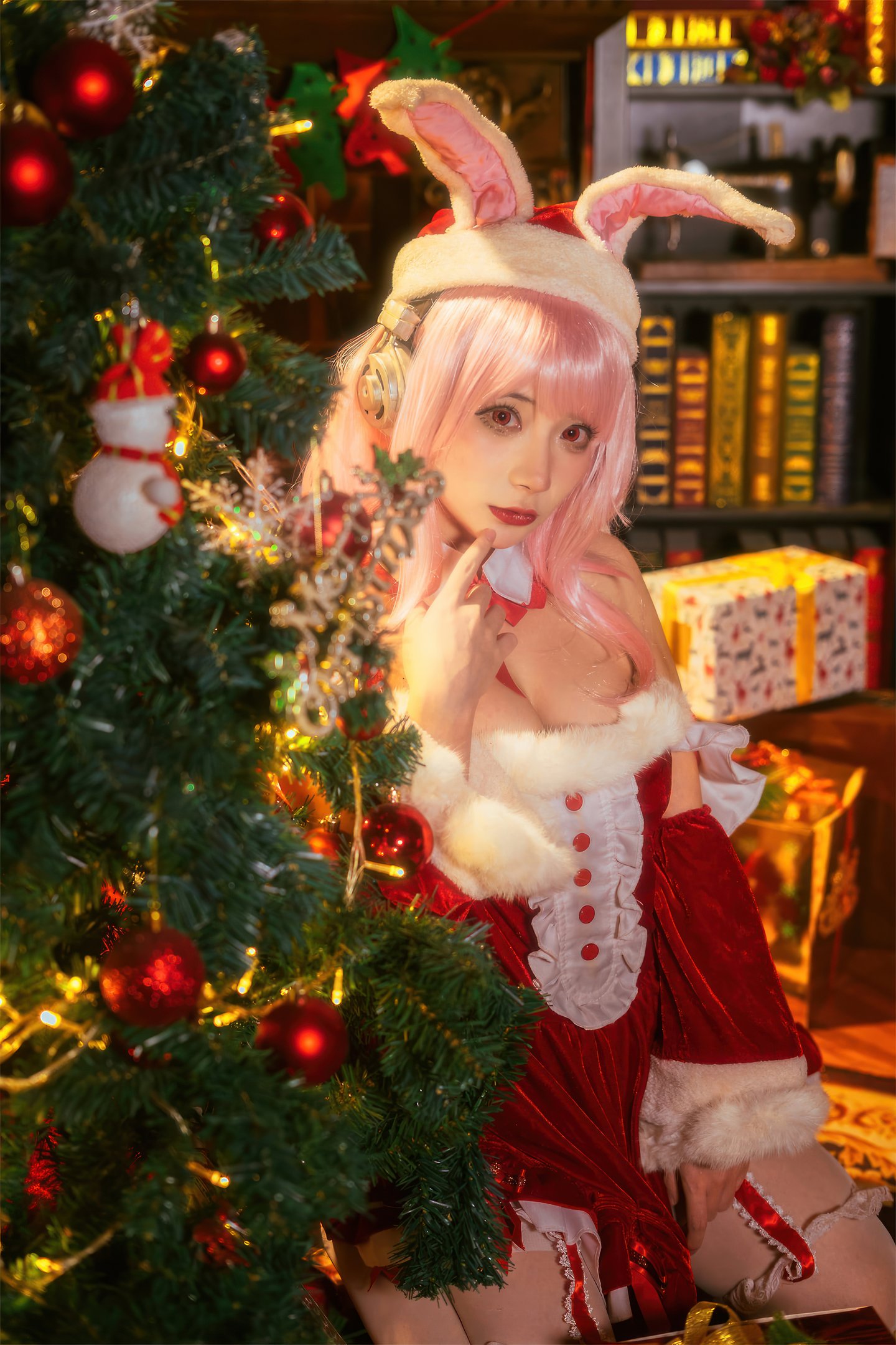 Is three, not world - Sony  Christmas 44P