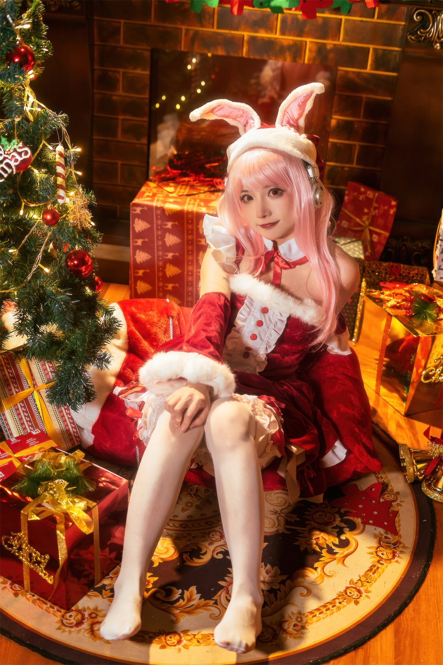 Is three, not world - Sony  Christmas 44P