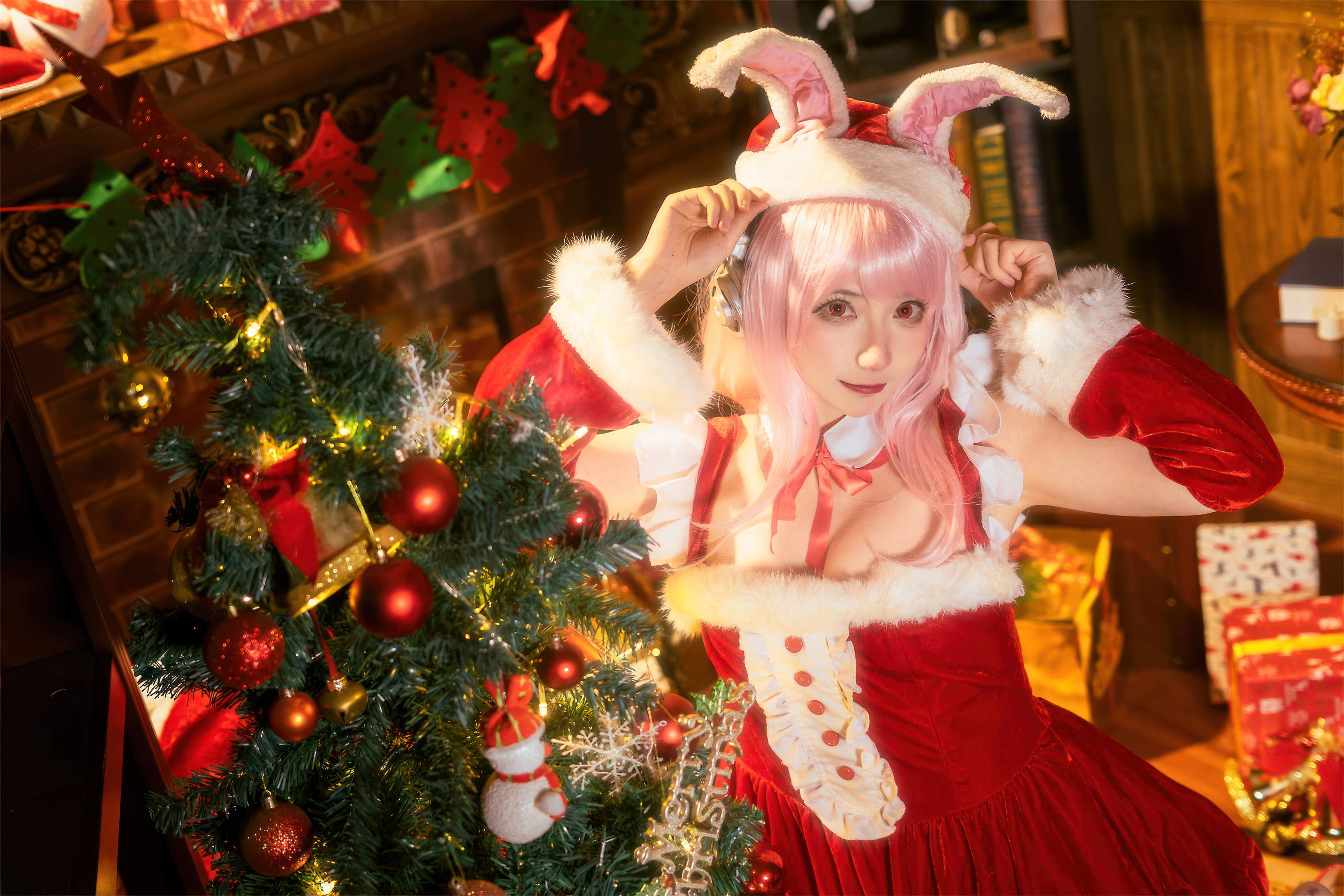 Is three, not world - Sony  Christmas 44P
