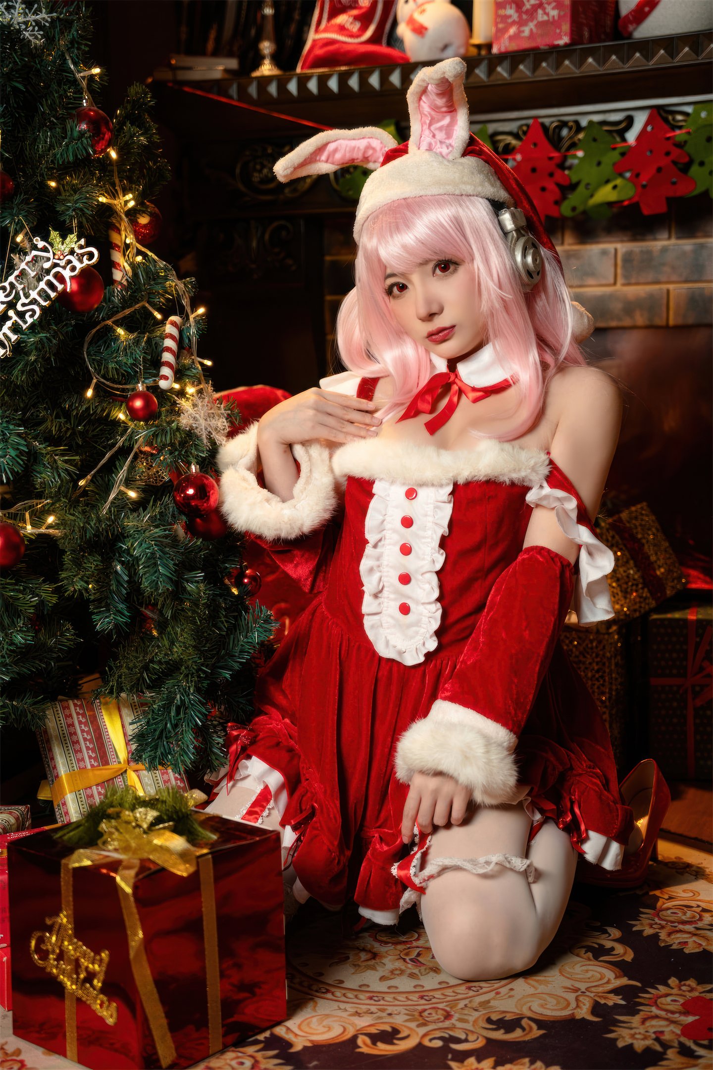Is three, not world - Sony  Christmas 44P