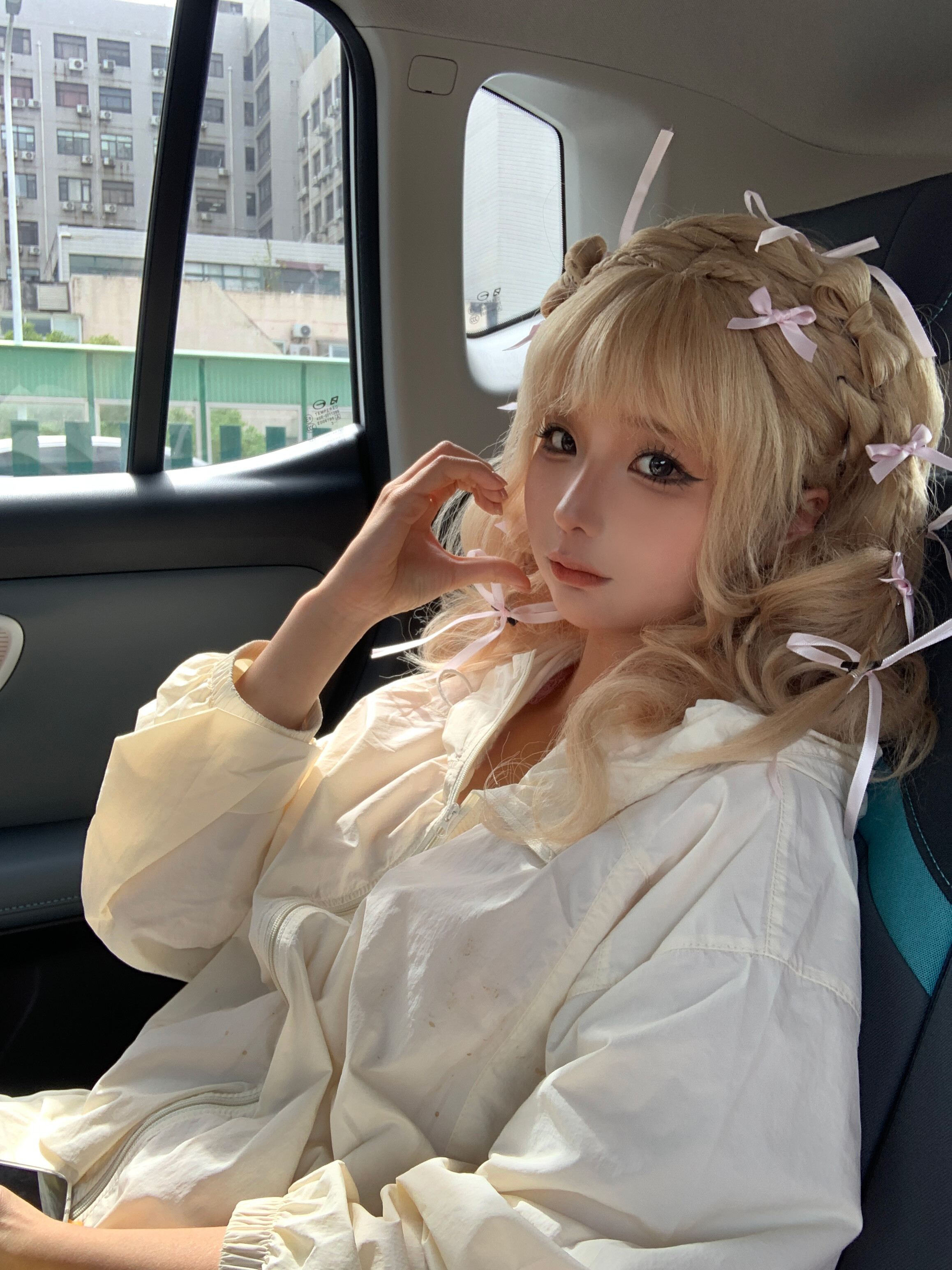 蠢沫沫 -  tóc vàng nơ bướm 94P