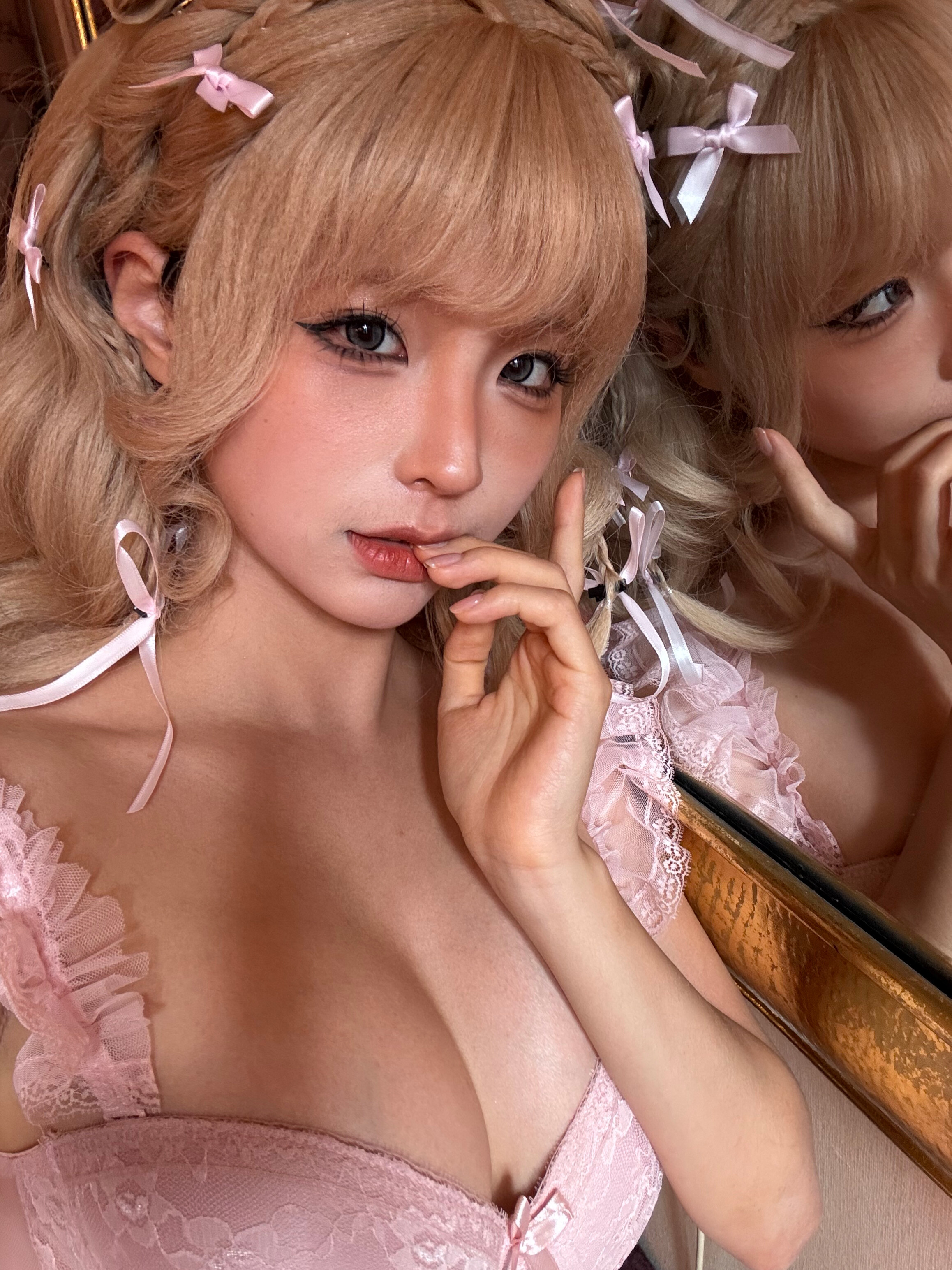 蠢沫沫 -  tóc vàng nơ bướm 94P