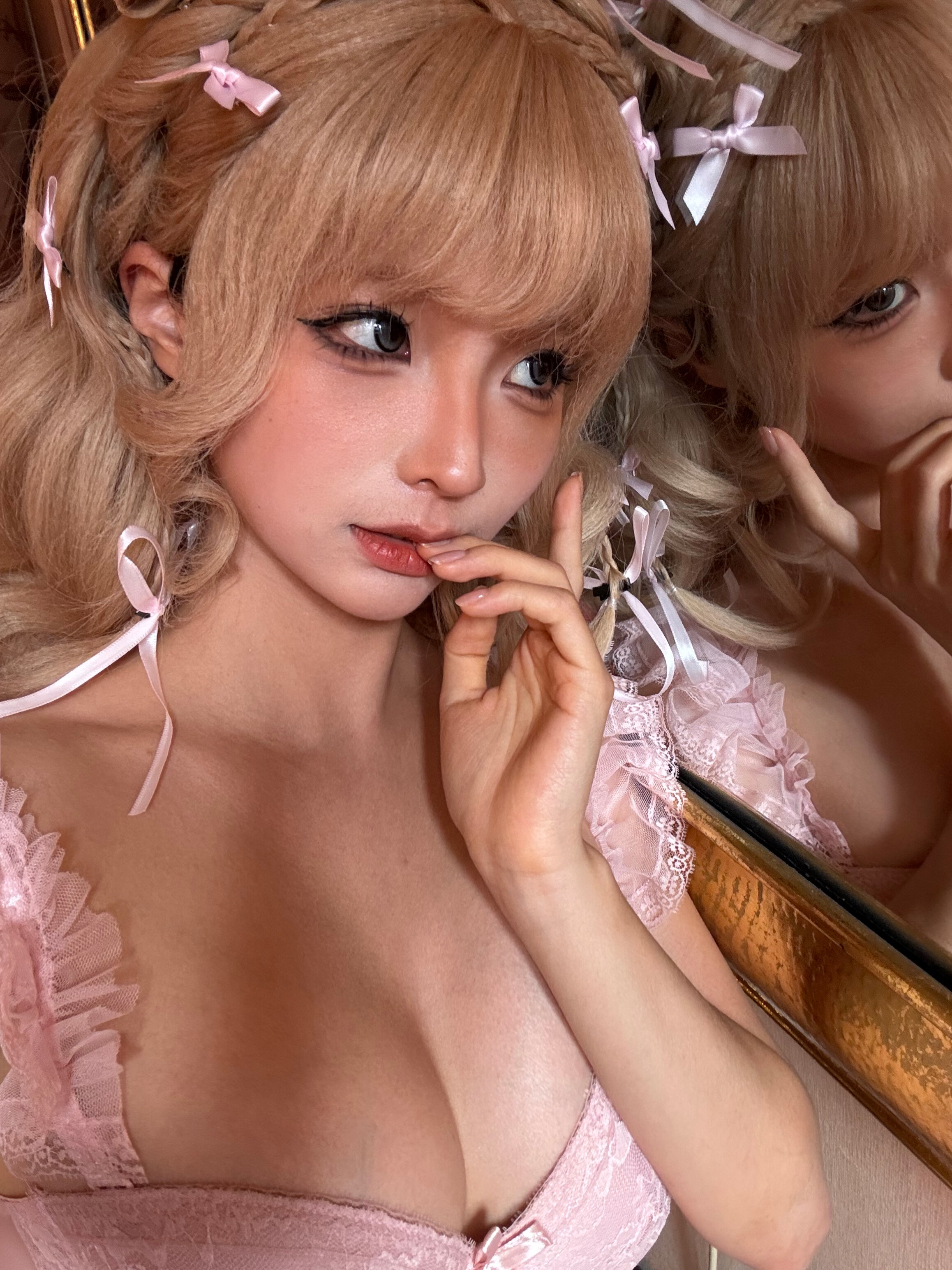 蠢沫沫 -  tóc vàng nơ bướm 94P