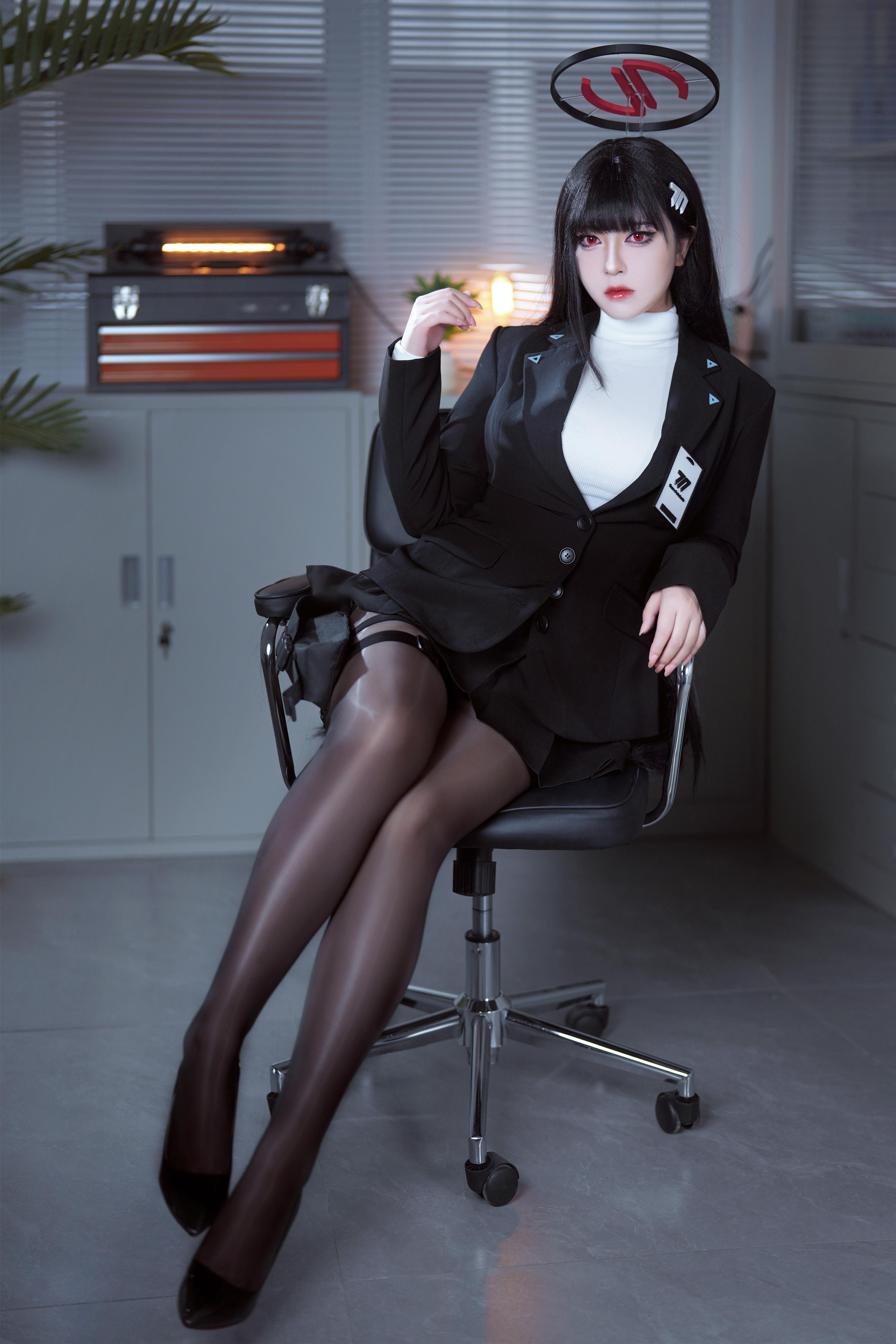 半半子 碧藍檔案調月莉音 Cosplay 60P