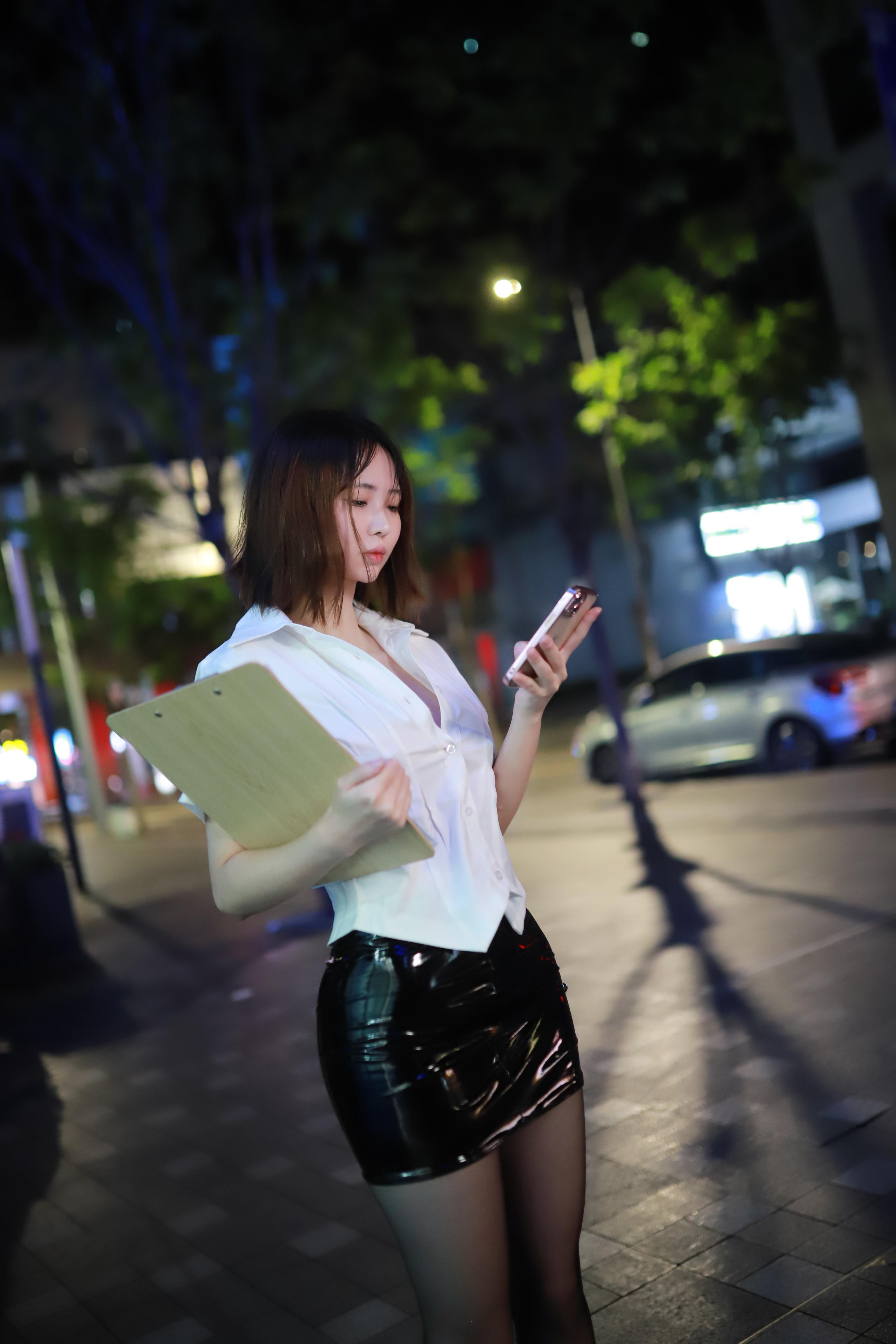 上杉绘梨落 - bị người khác theo dõi 102P