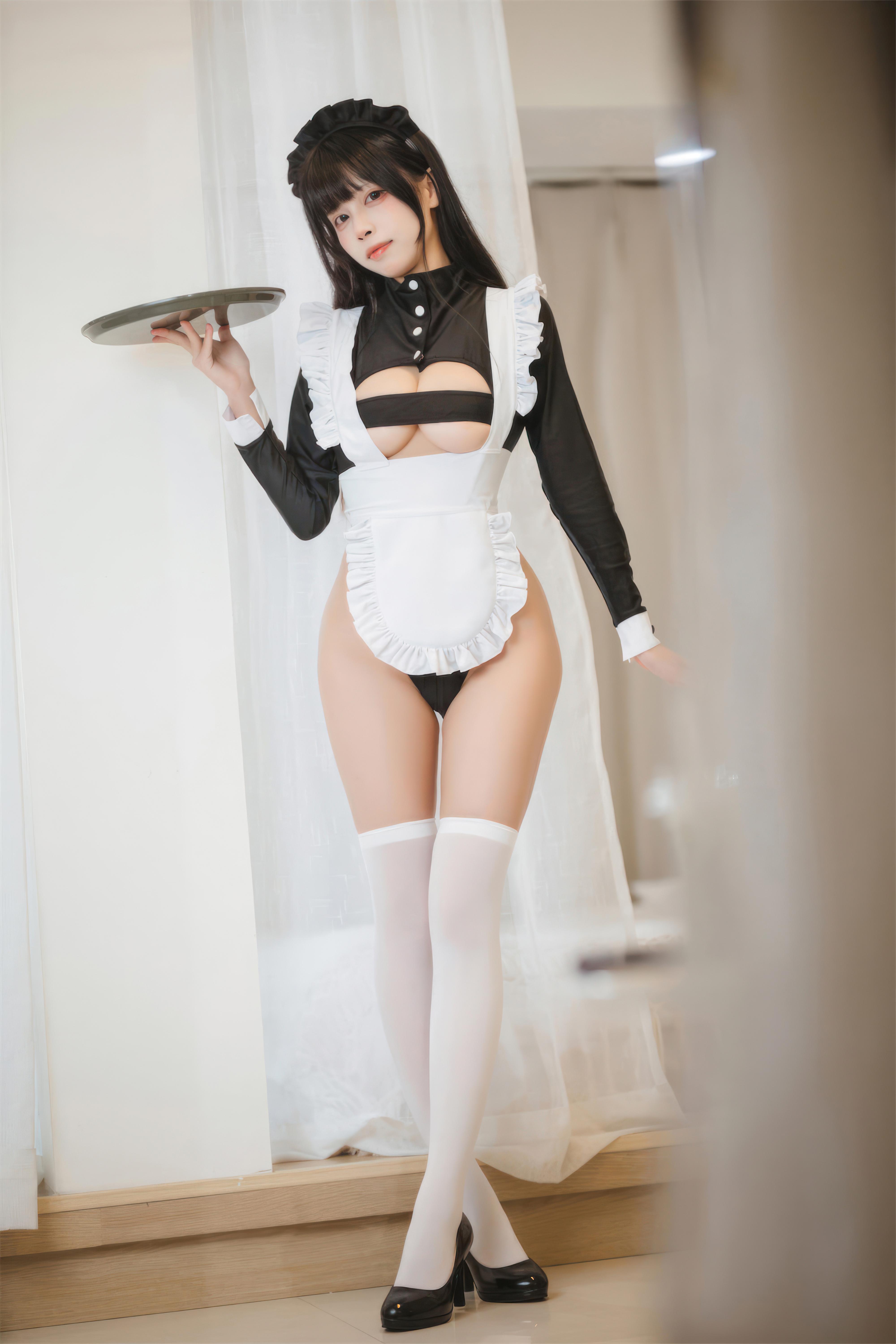 三無人形 - 高叉女僕 42P
