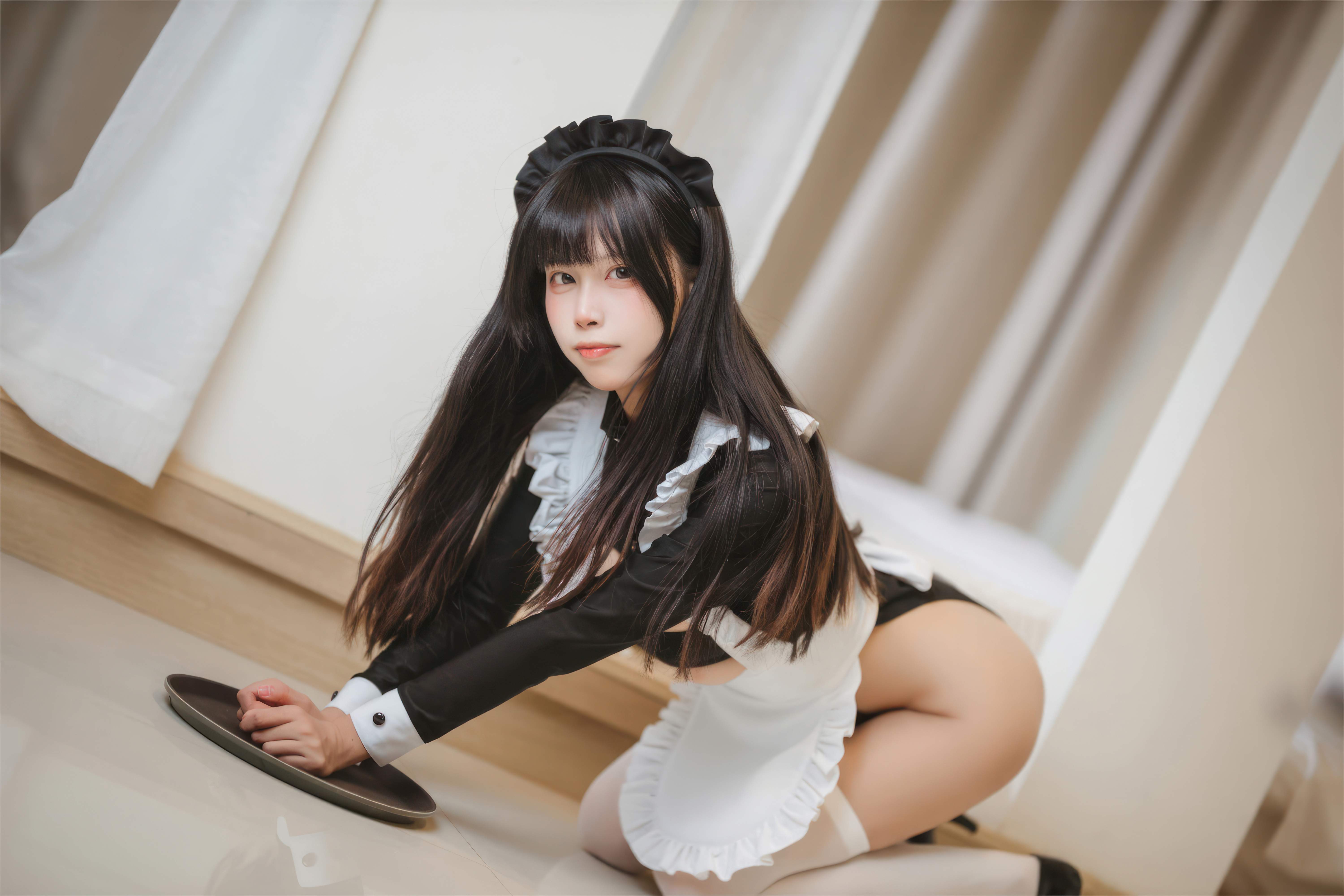 三無人形 - 高叉女僕 42P