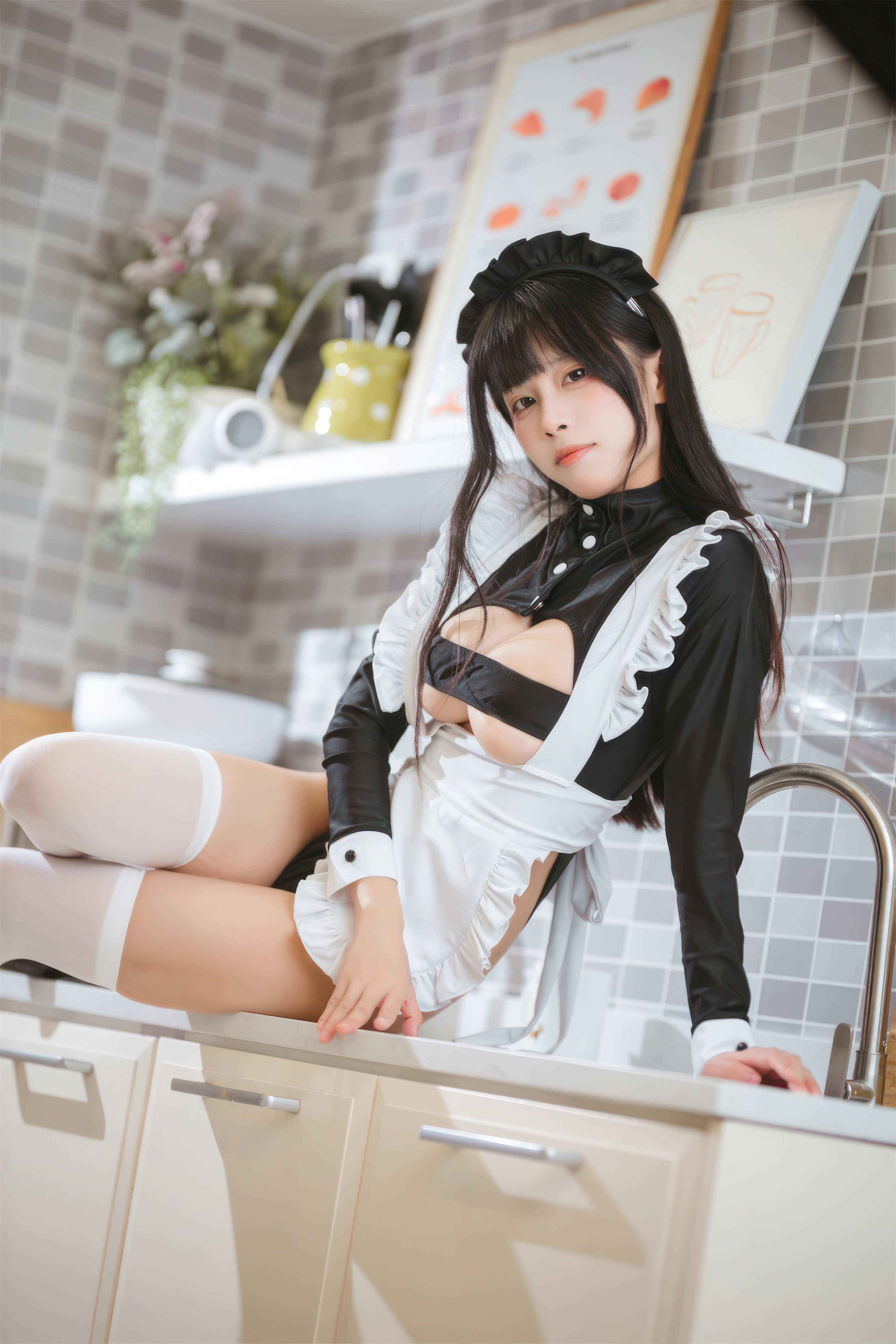 三無人形 - 高叉女僕 42P