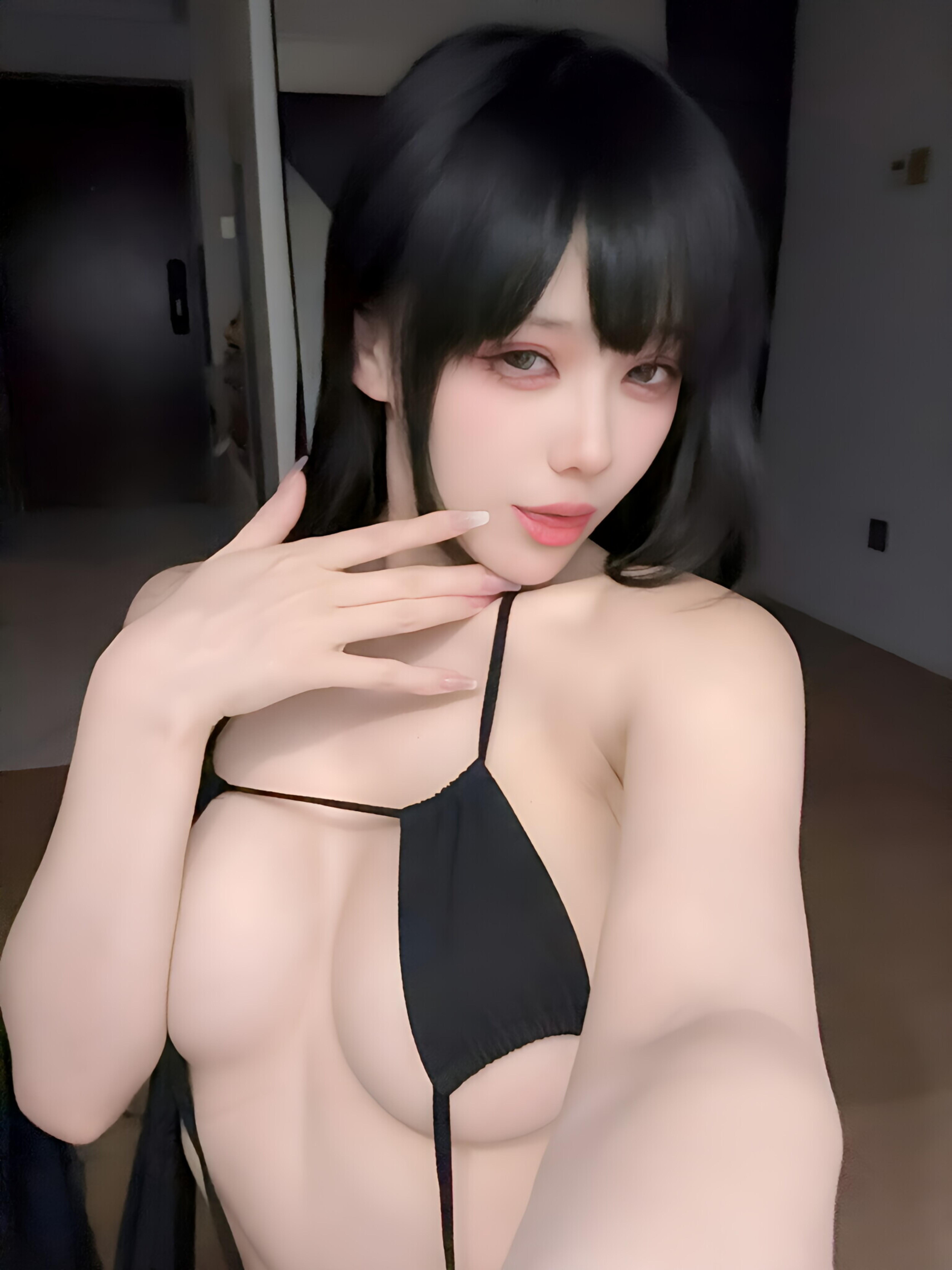 ชุดภาพ Jiu Yan Douyin member มิ.ย. 2025 ชุดชั้นในถุงน่องดำ 43P1V