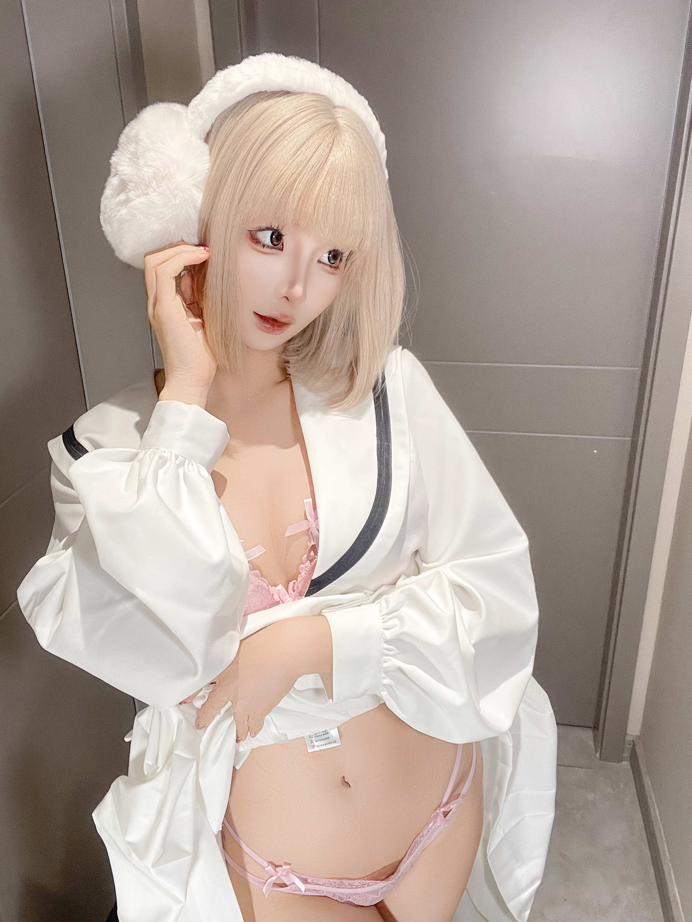 蠢沫沫 - 6月自拍
バカモモ - 6月セルフィー