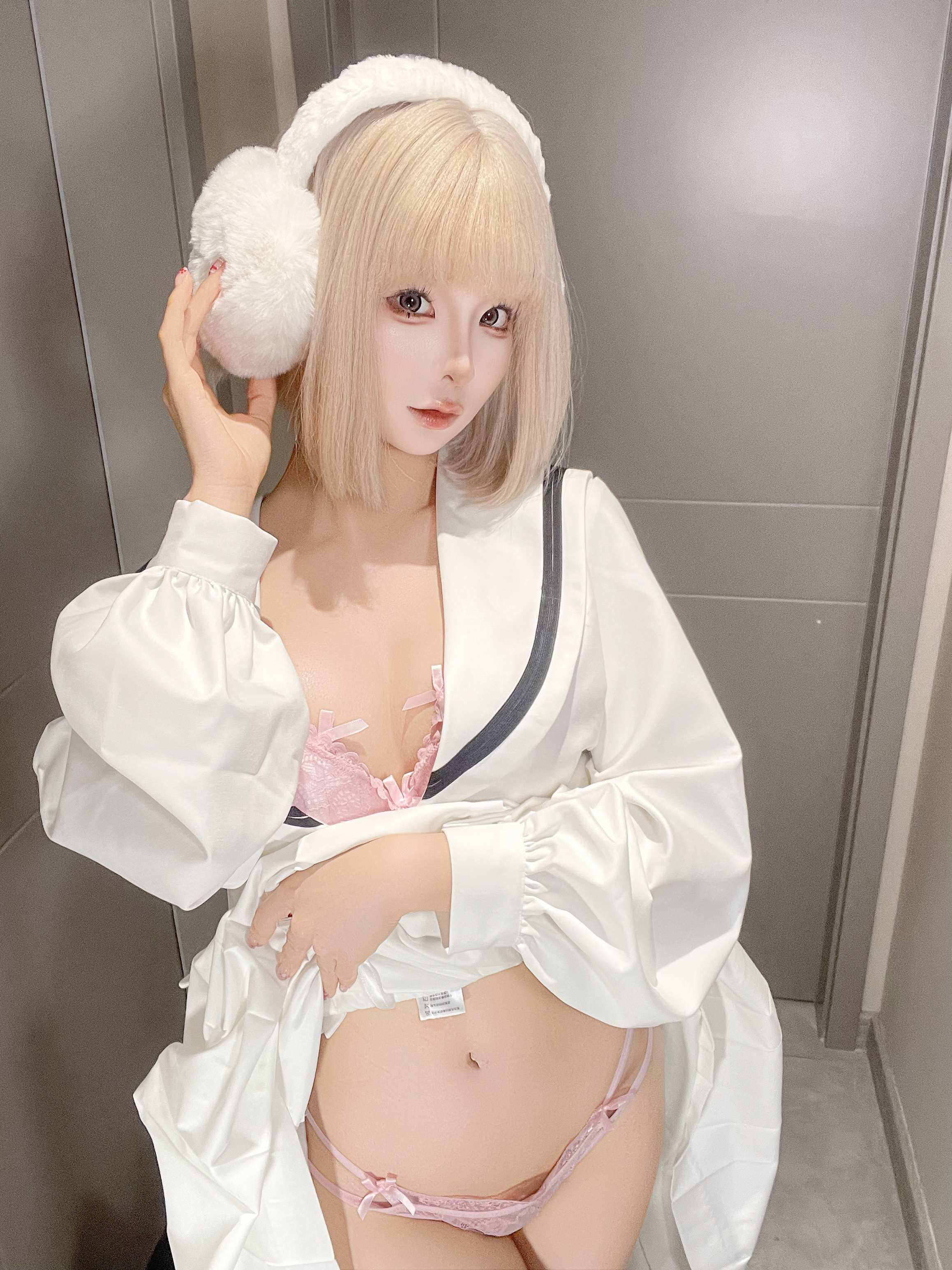 蠢沫沫 - 6月自拍
バカモモ - 6月セルフィー