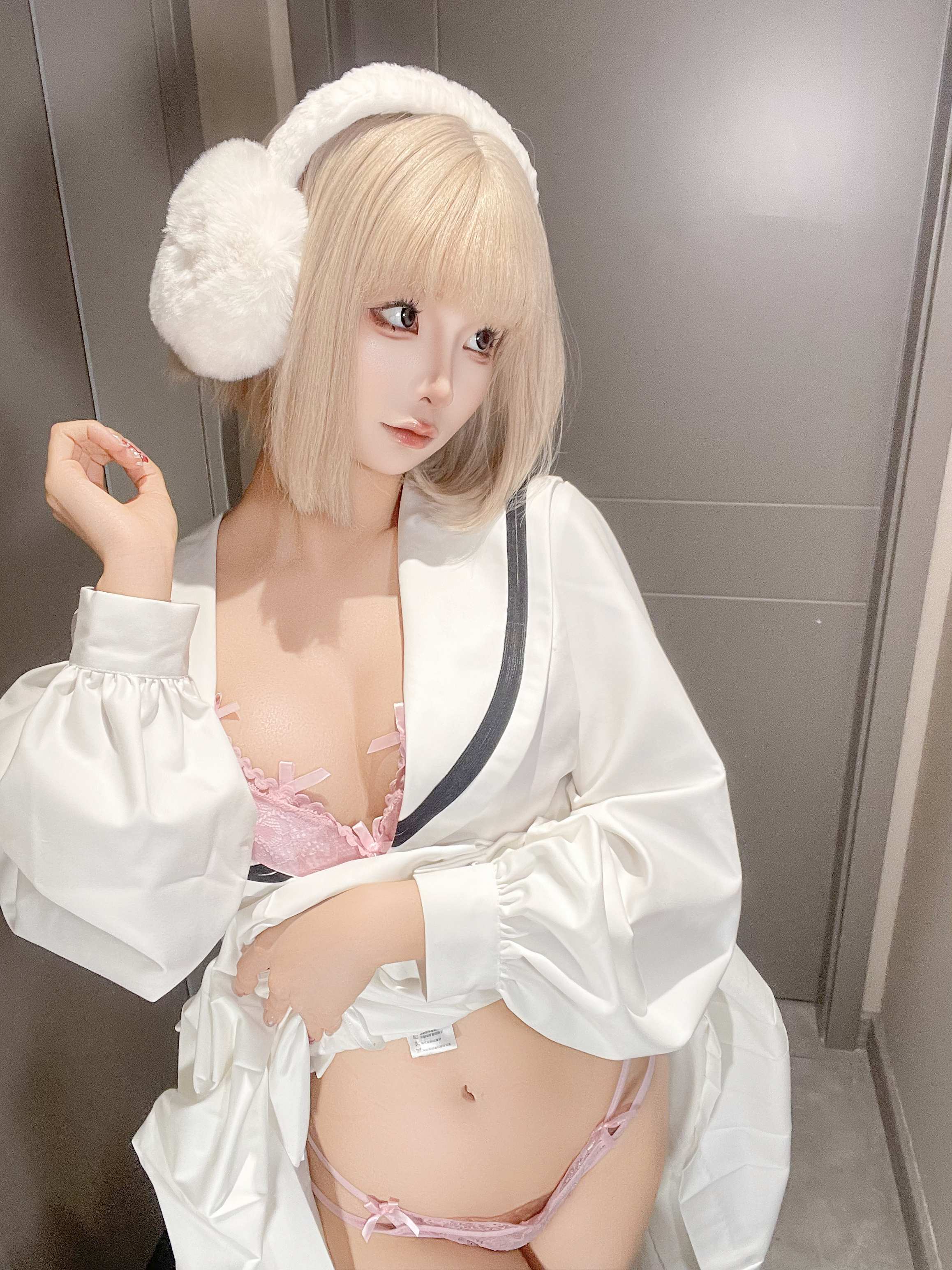 蠢沫沫 - 6月自拍
バカモモ - 6月セルフィー