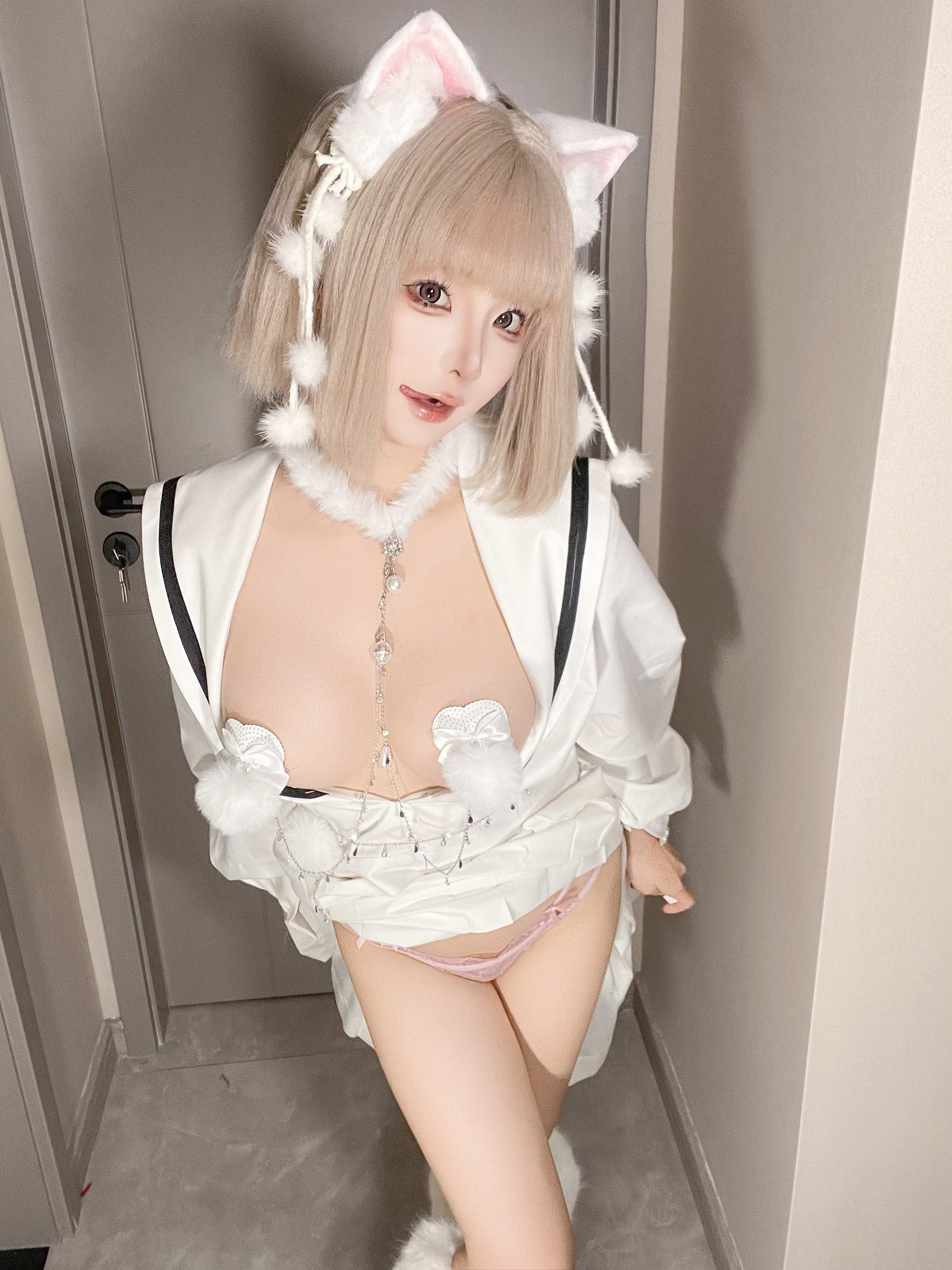 蠢沫沫 - 6月自拍
バカモモ - 6月セルフィー
