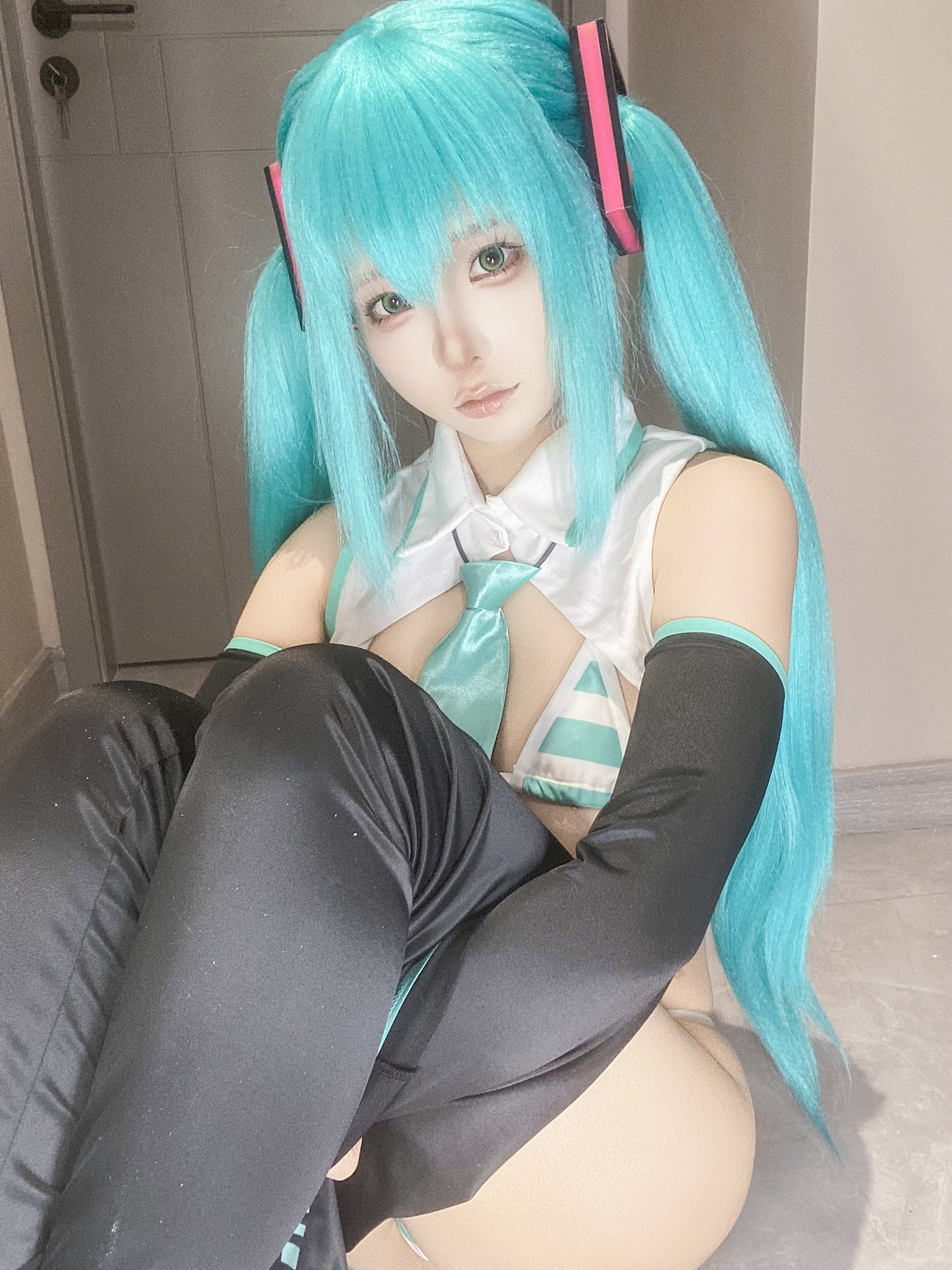 蠢沫沫 - 6月自拍
蠢沫沫 - 6月自拍
