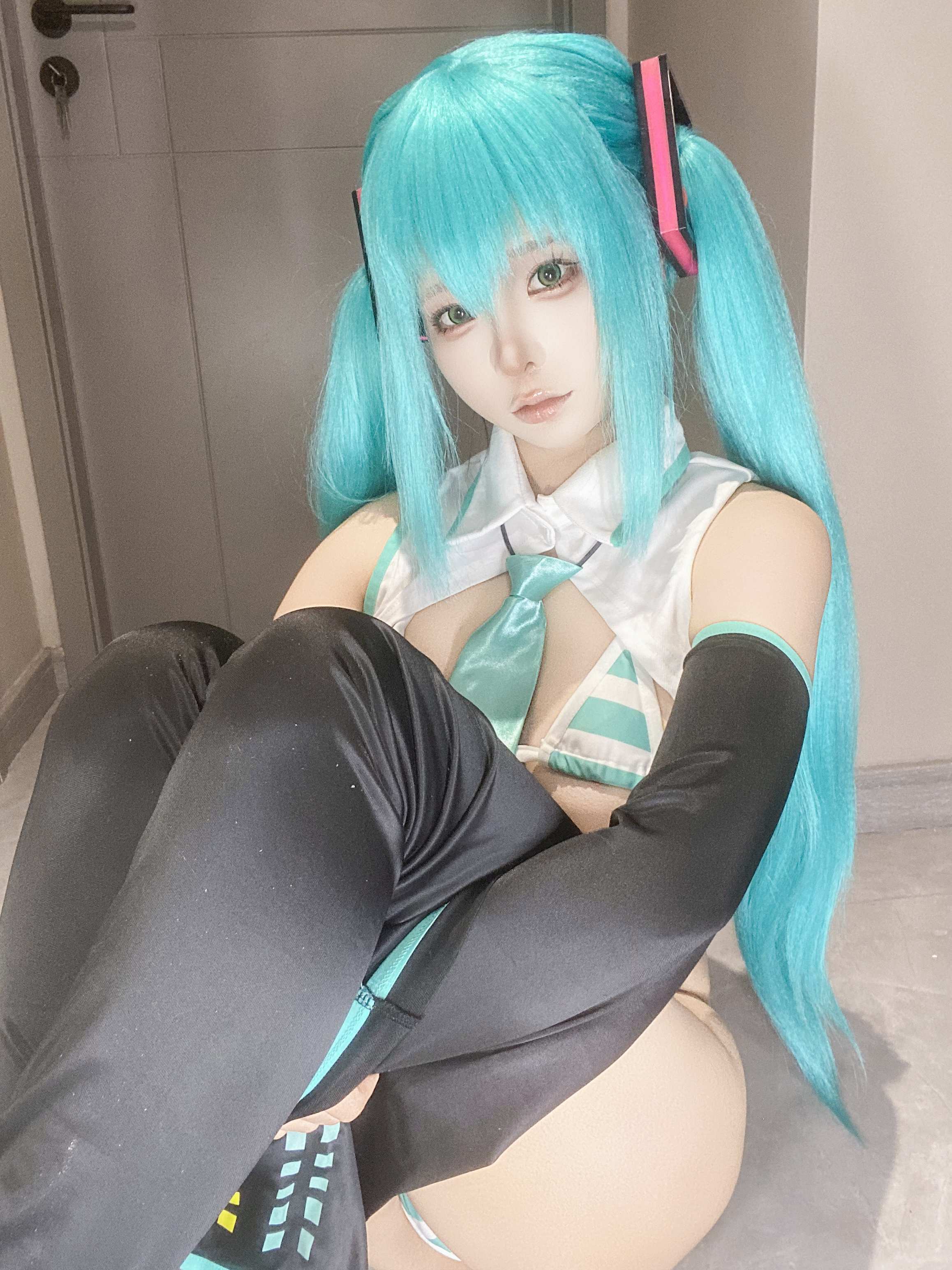 蠢沫沫 - 6月自拍
蠢沫沫 - 6月自拍
