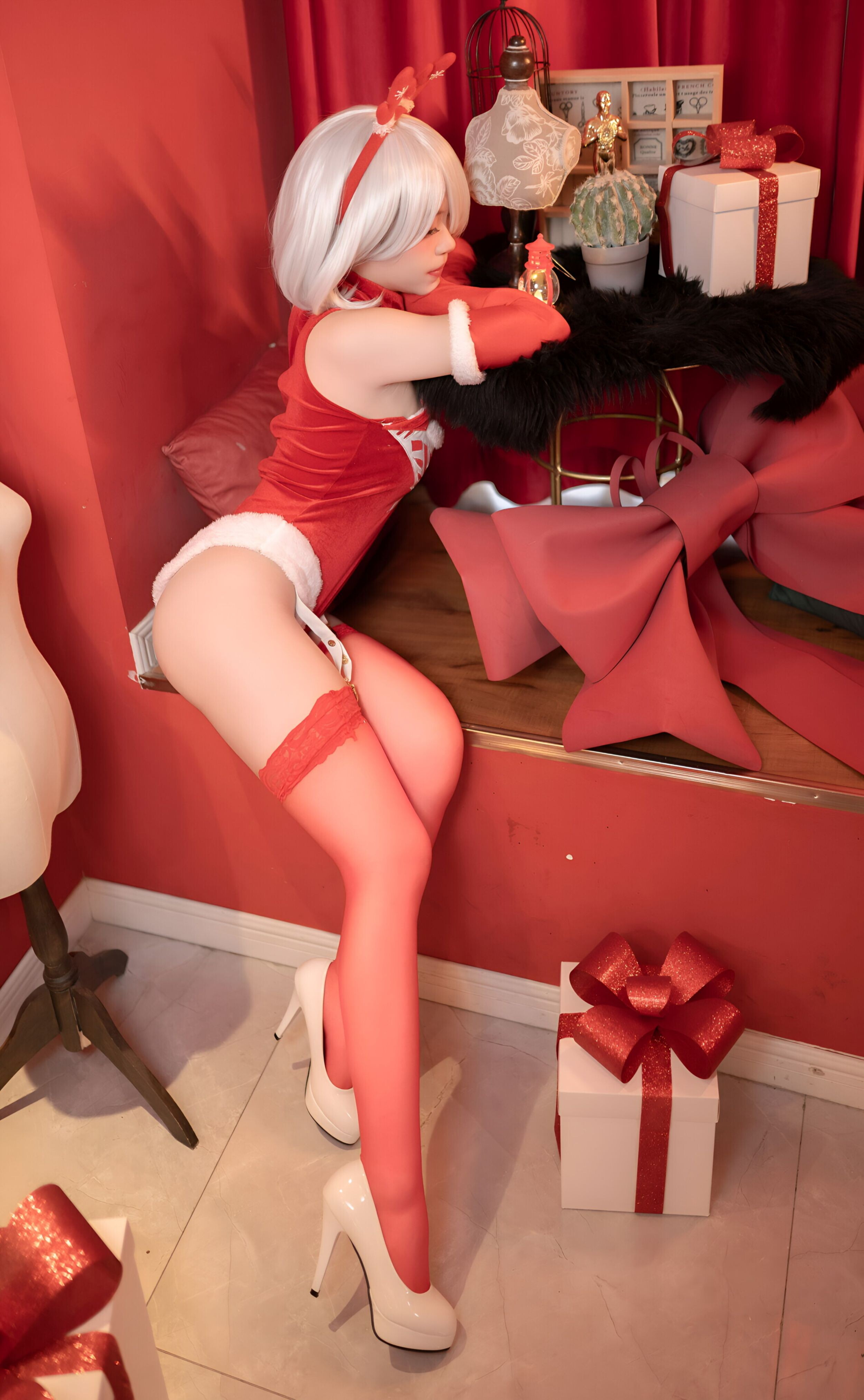 Bangni - Santa Claus, Red Skirt御姐