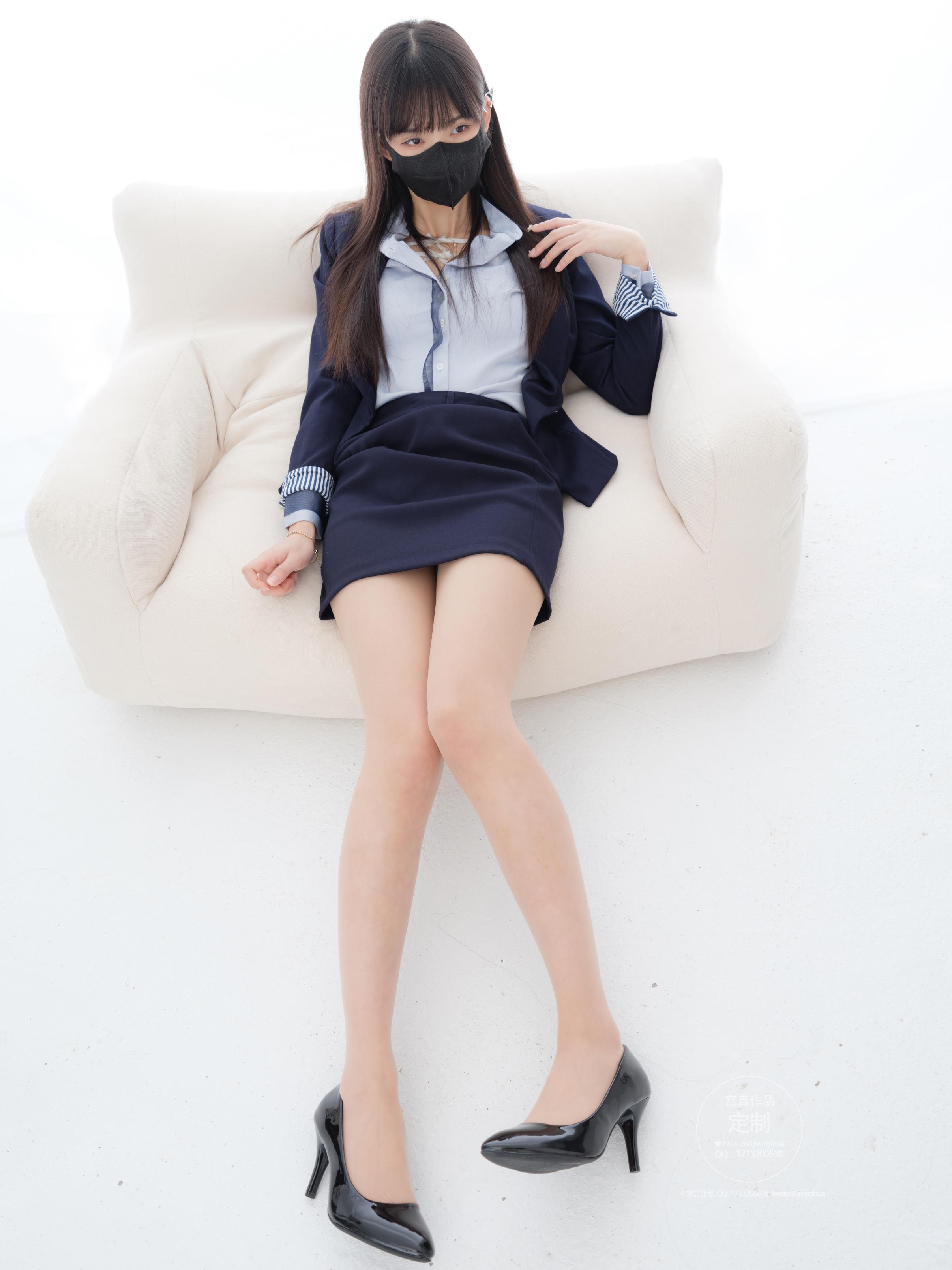 緊急企画 EX-002 見希 - 肉絲OL 55P