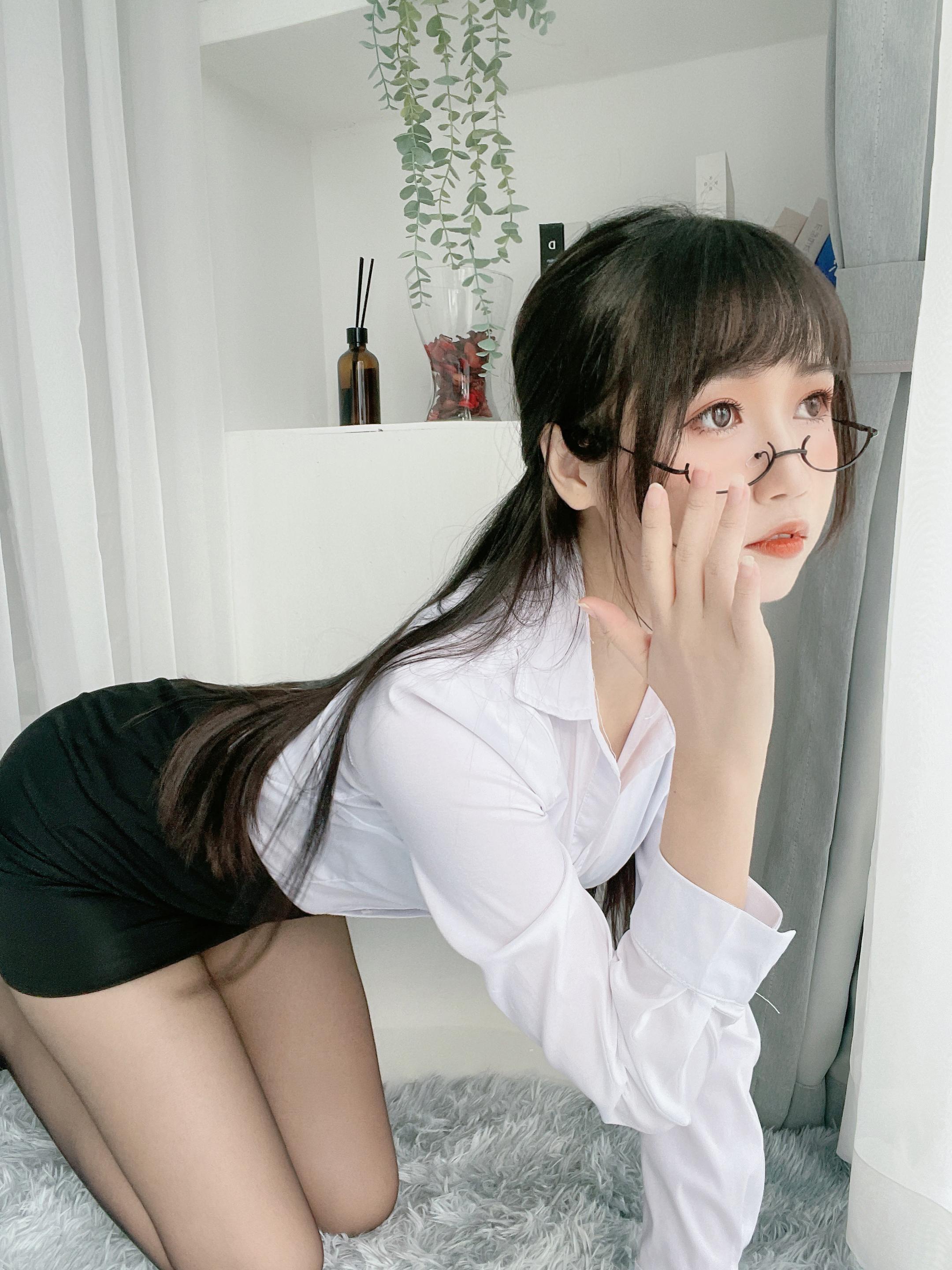 A lazy cat - black silk wrap skirt OL 24P