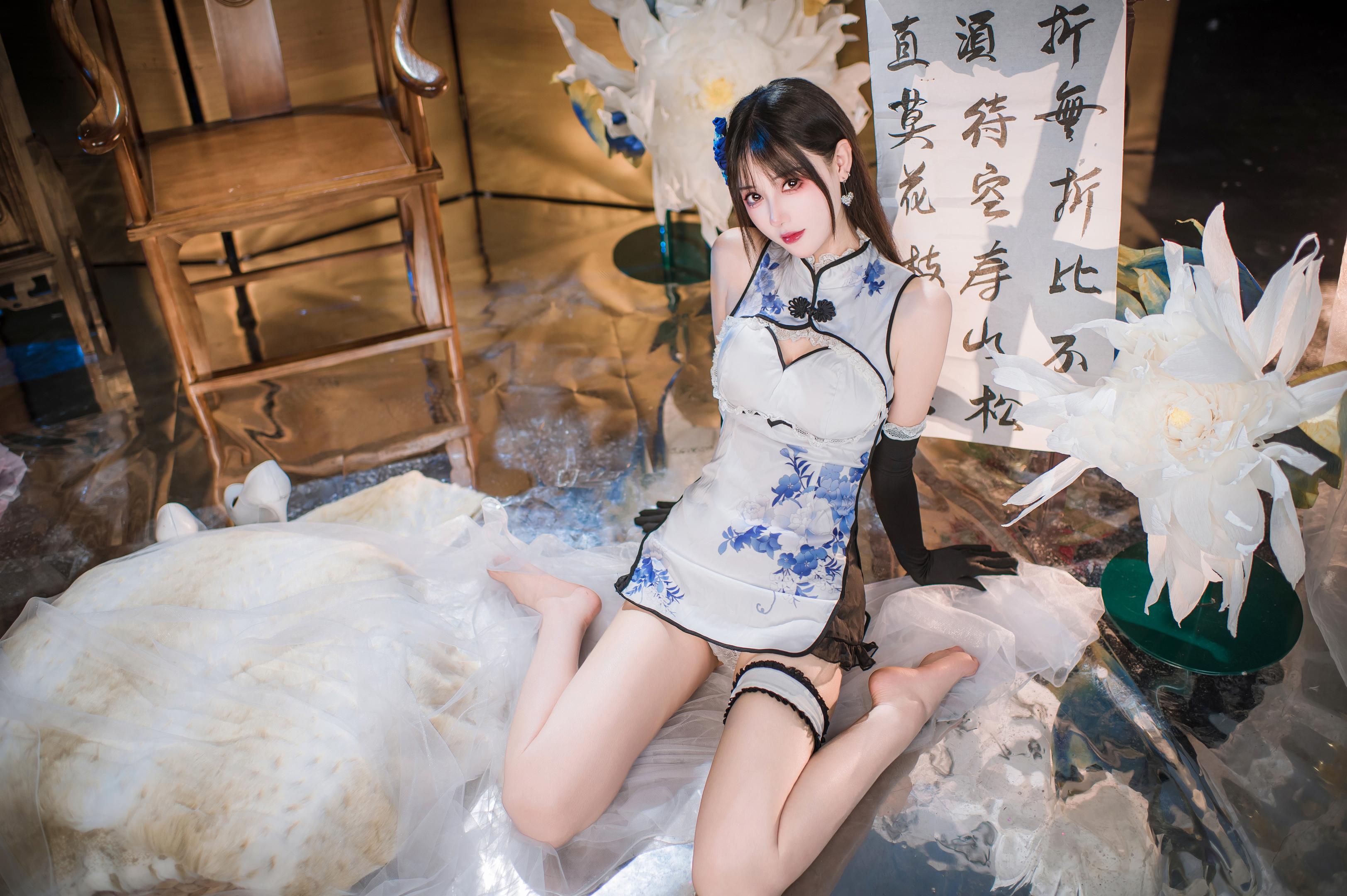 羽生三未 - 艷娘幻夢譚 瓶兒
Vũ Sinh Tam Vị - Yến Nương Huyễn Mộng Tán Bình Nhi