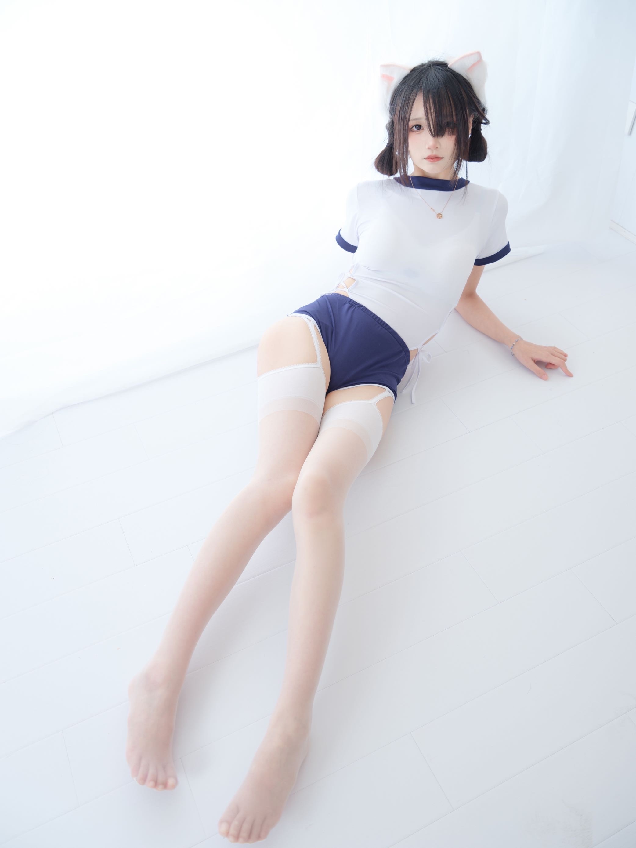 Five-o'clock Hundred Ghosts - Captain's Workout Clothes 25P