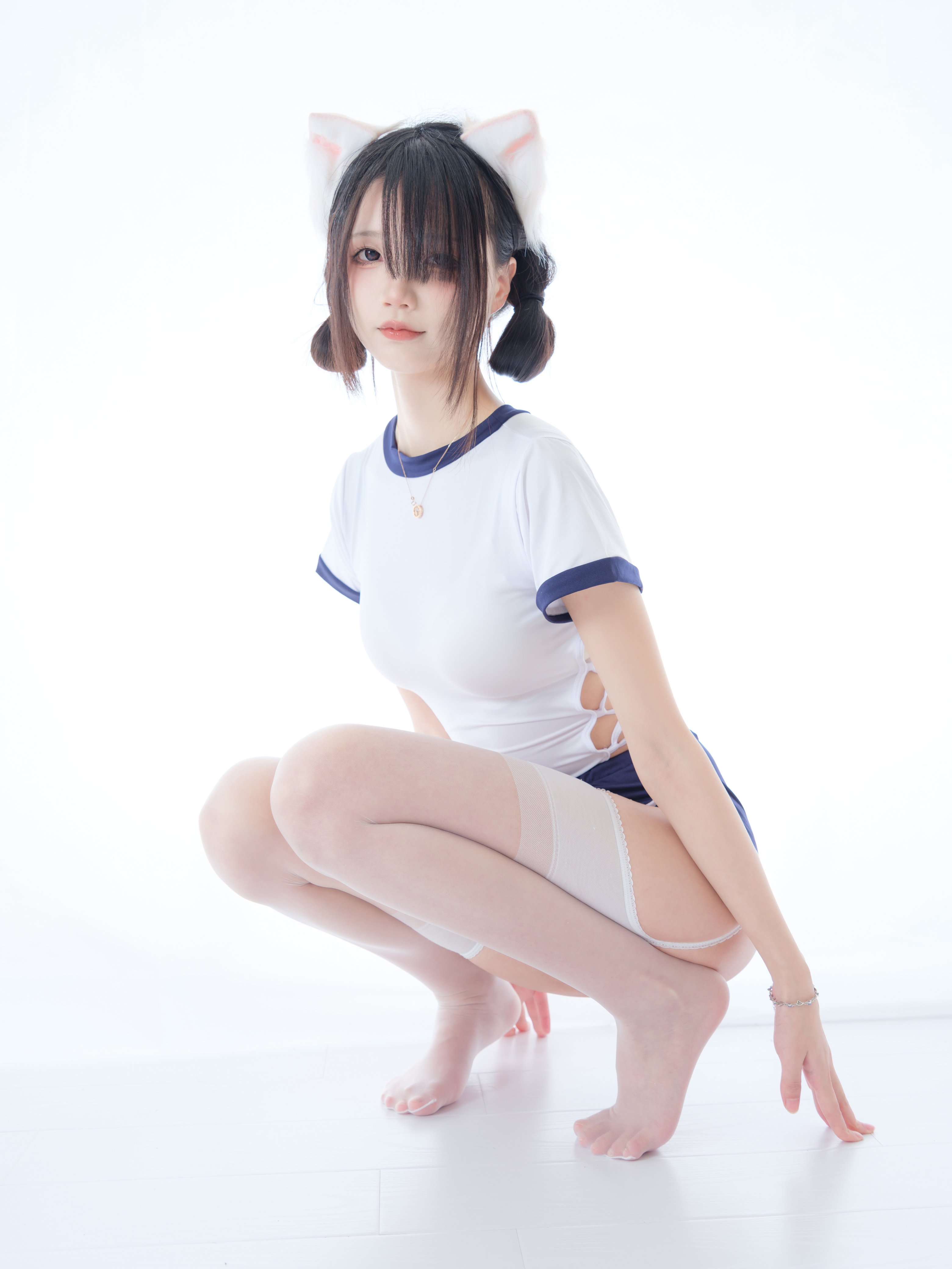 Five-o'clock Hundred Ghosts - Captain's Workout Clothes 25P