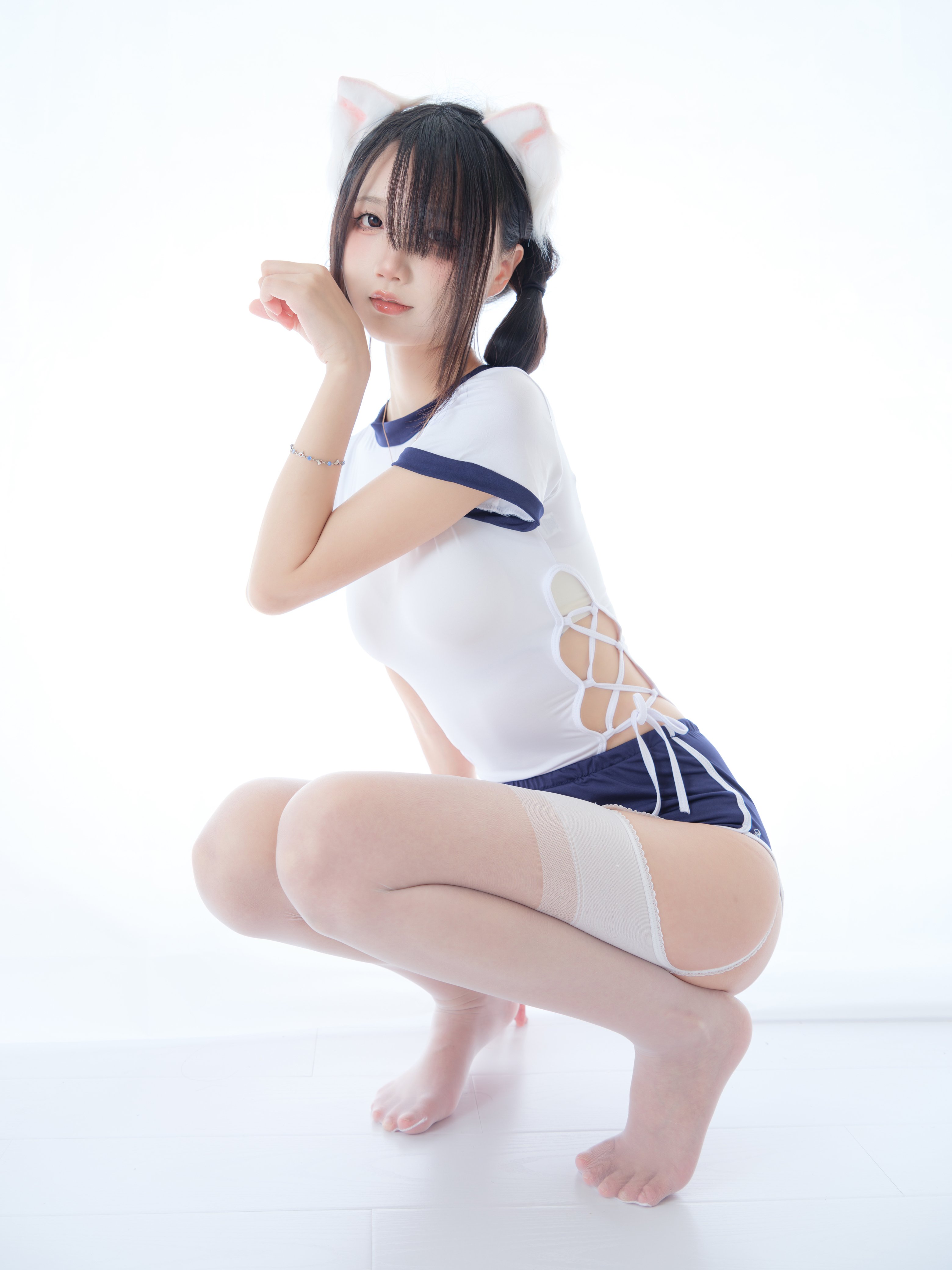 Five-o'clock Hundred Ghosts - Captain's Workout Clothes 25P