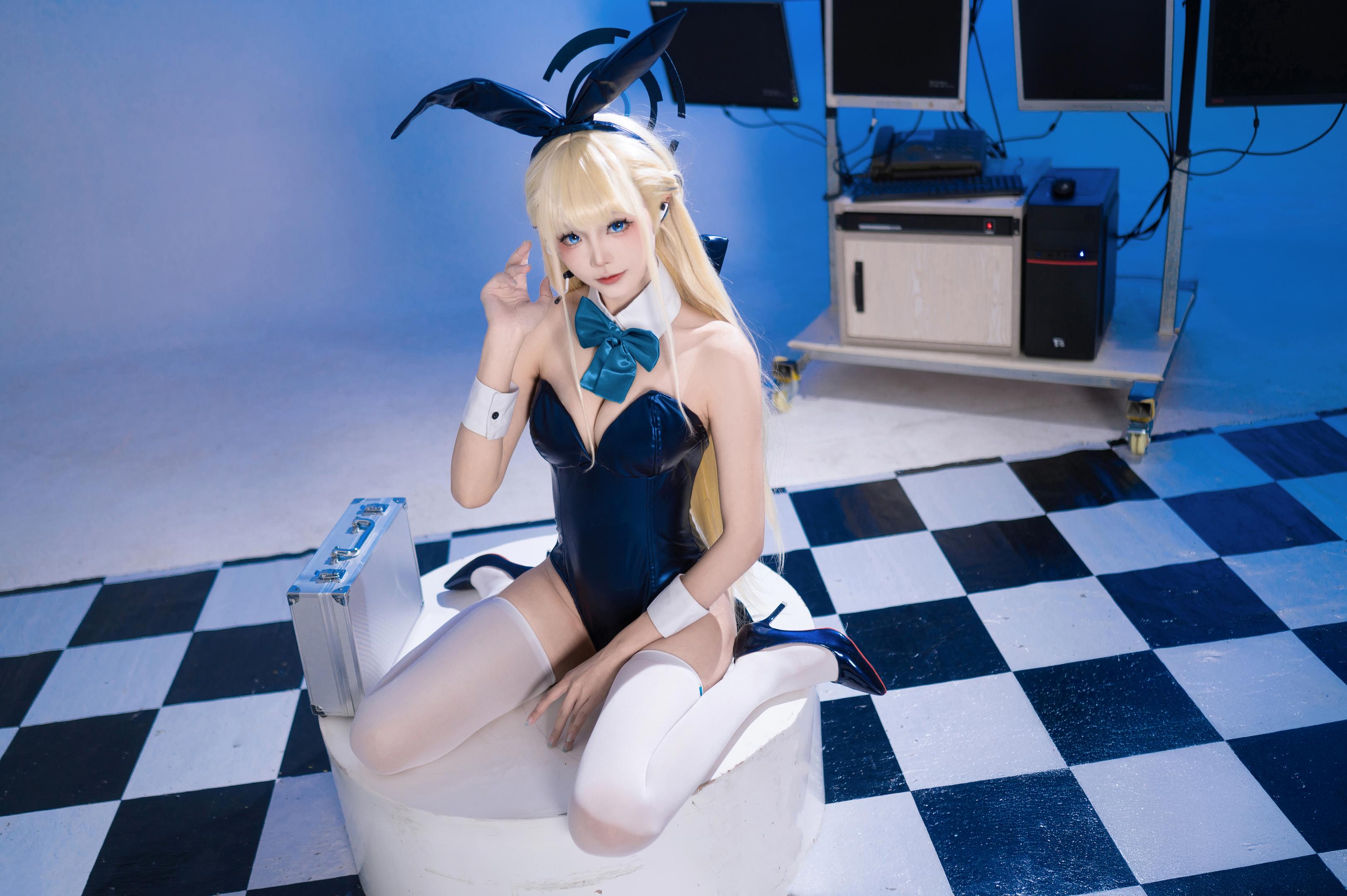 Aiwest - Hourly Bunny Girl 34P