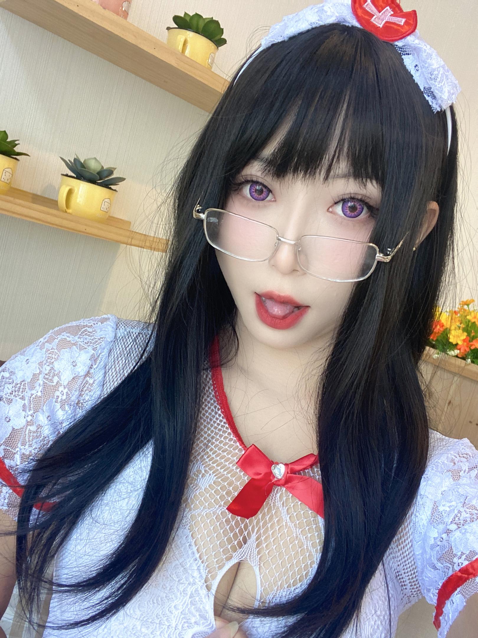 เงินเย็นๆ -  蕾丝 พยาบาล 1V