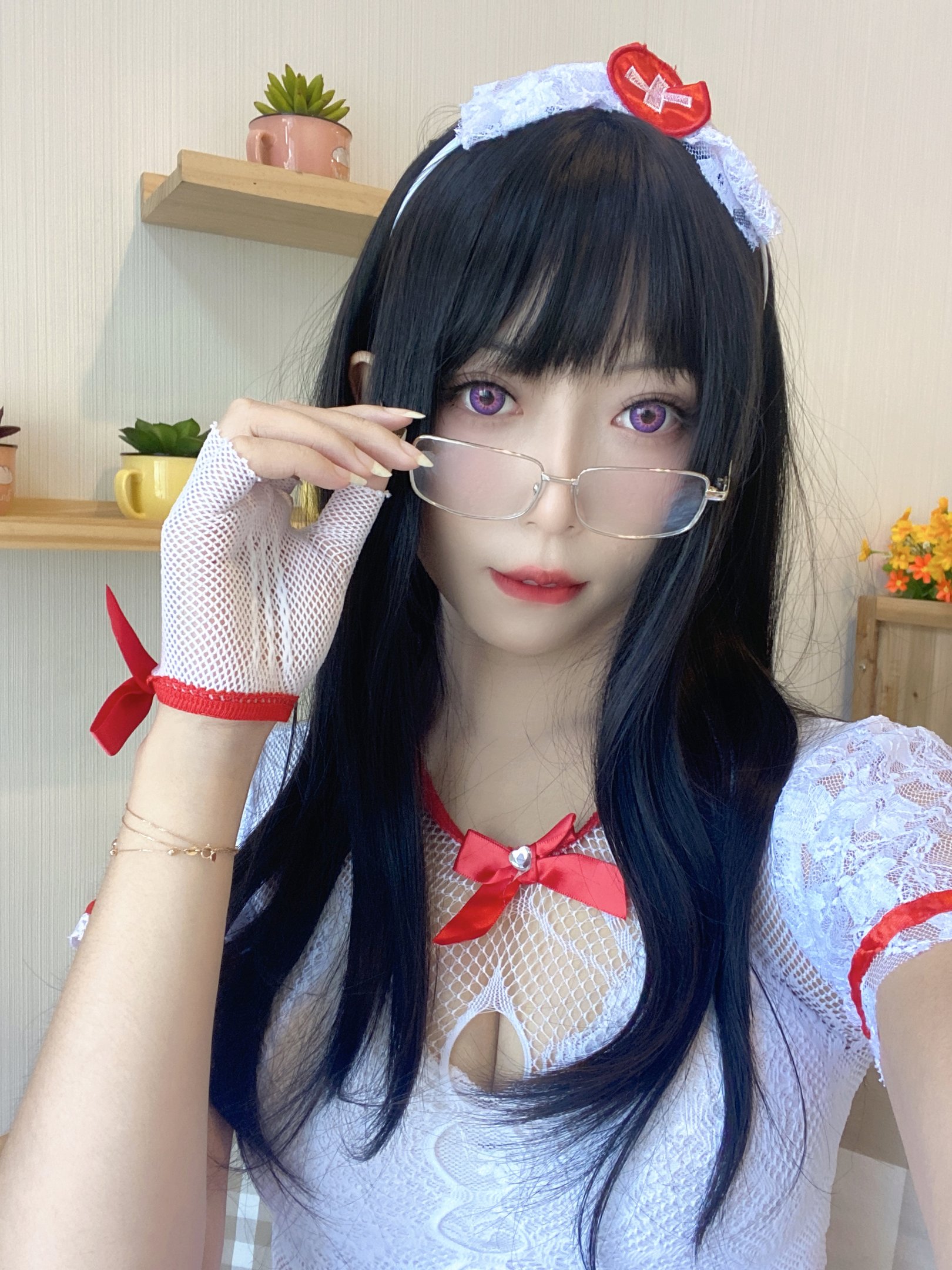 เงินเย็นๆ -  蕾丝 พยาบาล 1V