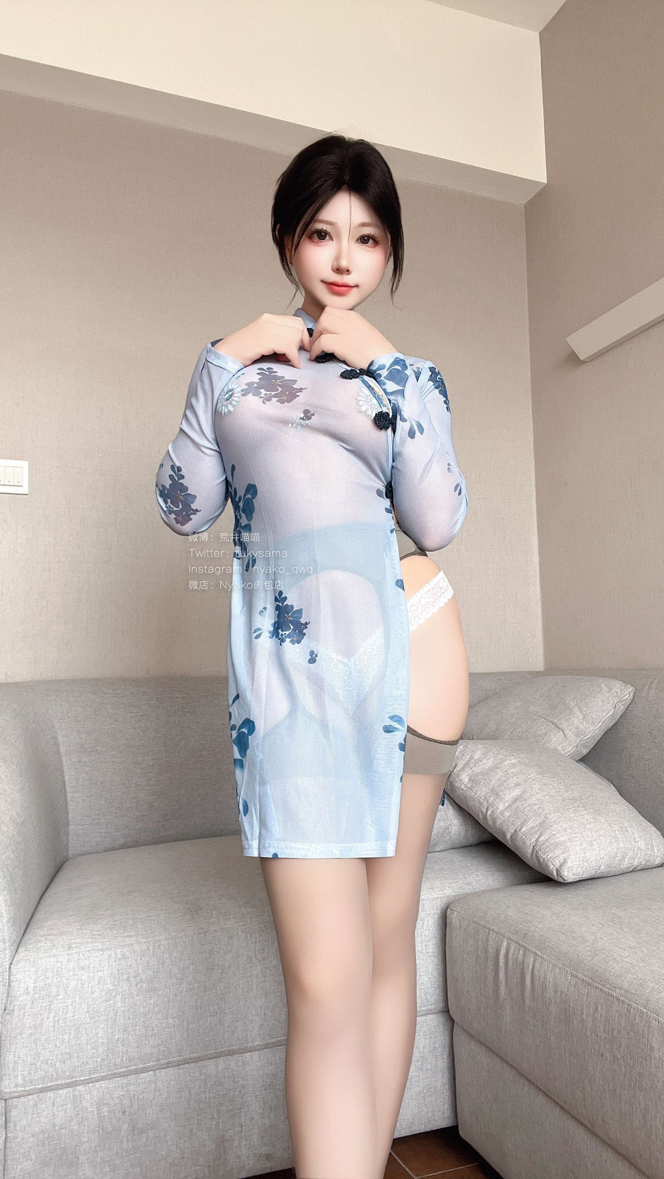 Nyako喵子 - Self-portrait 31 Gray Silk Cheongsam 55P1V